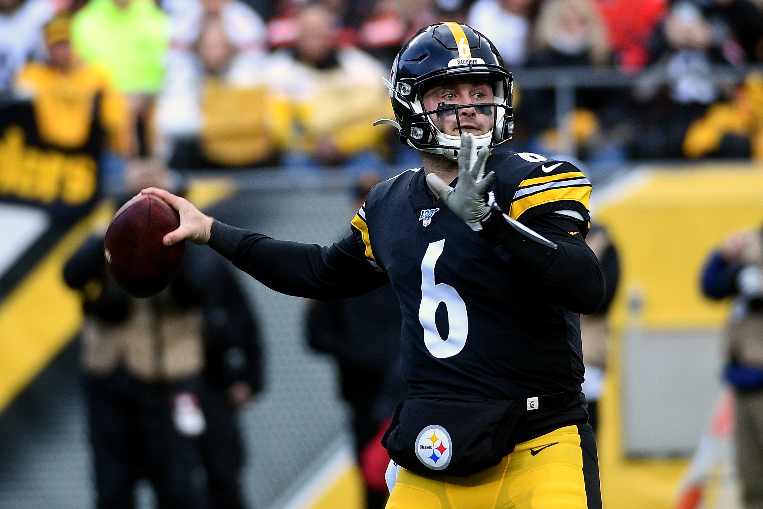 PITTSBURGH, PA - DECEMBER 01: Devlin Hodges #6 of the Pittsburgh Steelers drops back to pass in the second quarter during the game against the Cleveland Browns at Heinz Field on December 1, 2019 in Pittsburgh, Pennsylvania. (Photo by Justin Berl/Getty Ima