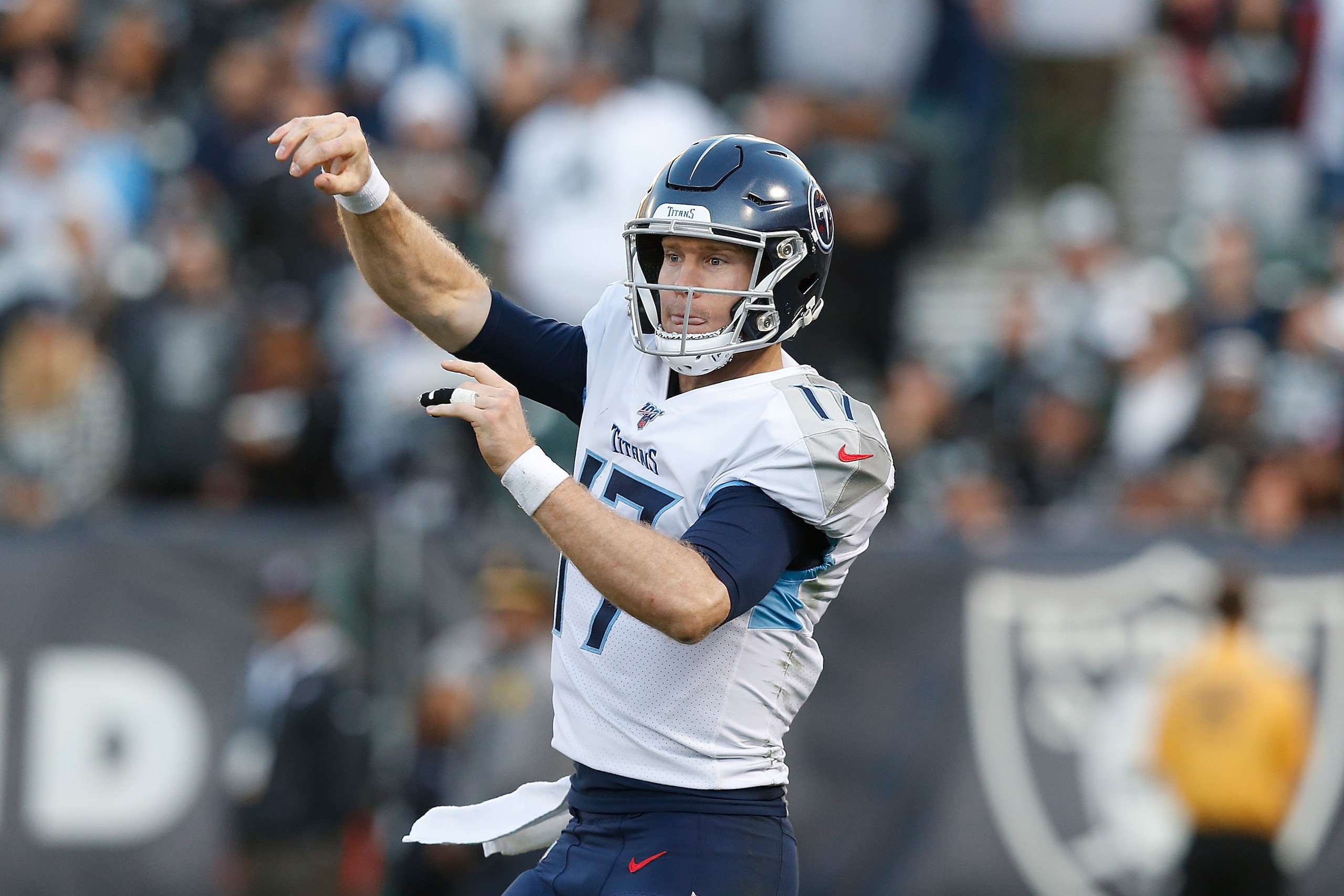 OAKLAND, CALIFORNIA - DECEMBER 08: Quarterback Ryan Tannehill #17 of the Tennessee Titans passes the ball in the second half against the Oakland Raiders at RingCentral Coliseum on December 08, 2019 in Oakland, California. (Photo by Lachlan Cunningham/Gett OAKLAND, CALIFORNIA - DECEMBER 08: Quarterback Ryan Tannehill #17 of the Tennessee Titans passes the ball in the second half against the Oakland Raiders at RingCentral Coliseum on December 08, 2019 in Oakland, California. (Photo by Lachlan Cunningham/Gett
