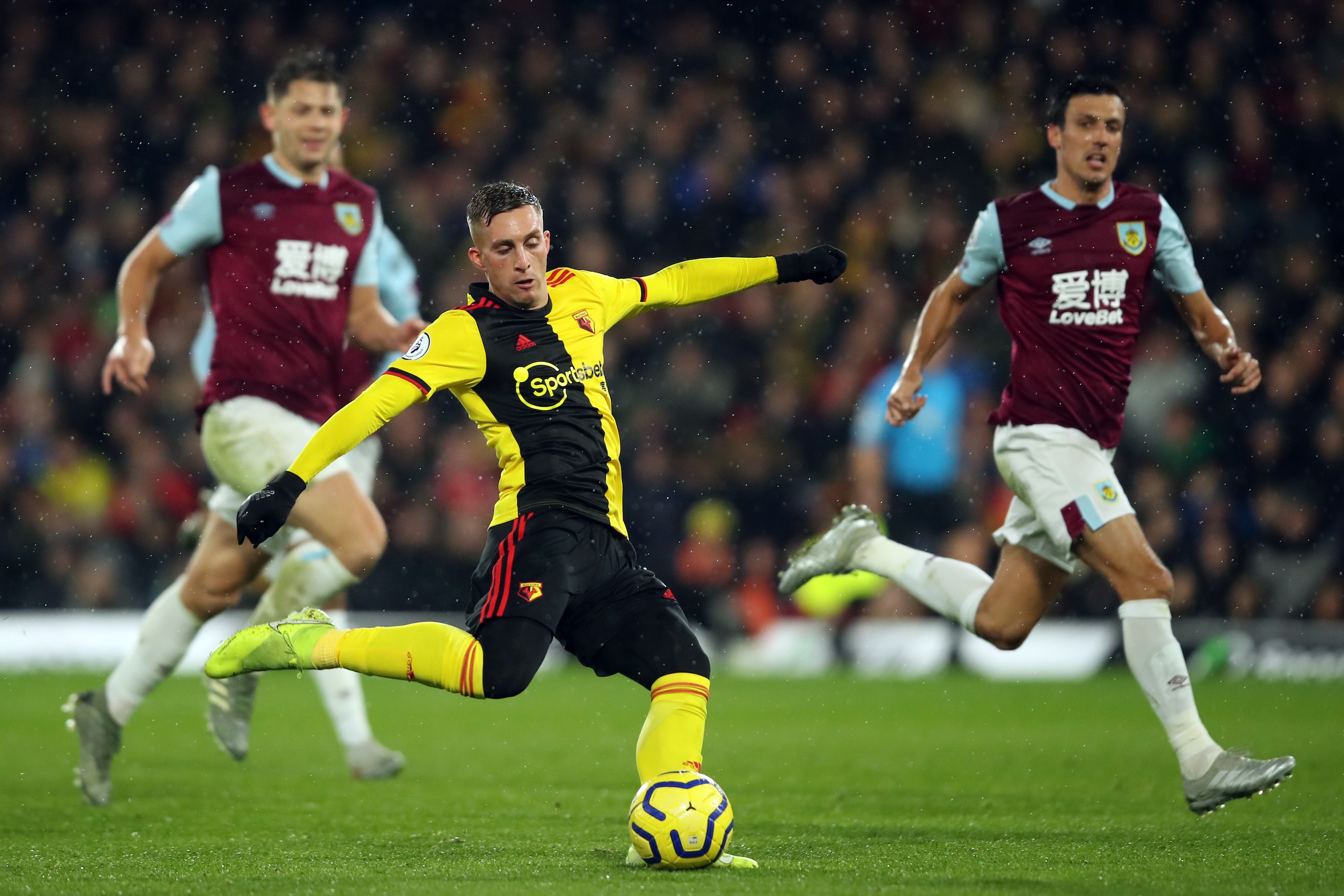 WATFORD, ENGLAND - NOVEMBER 23: Gerard Deulofeu of Watford shoots during the Premier League match between Watford FC and Burnley FC at Vicarage Road on November 23, 2019 in Watford, United Kingdom. (Photo by Marc Atkins/Getty Images)