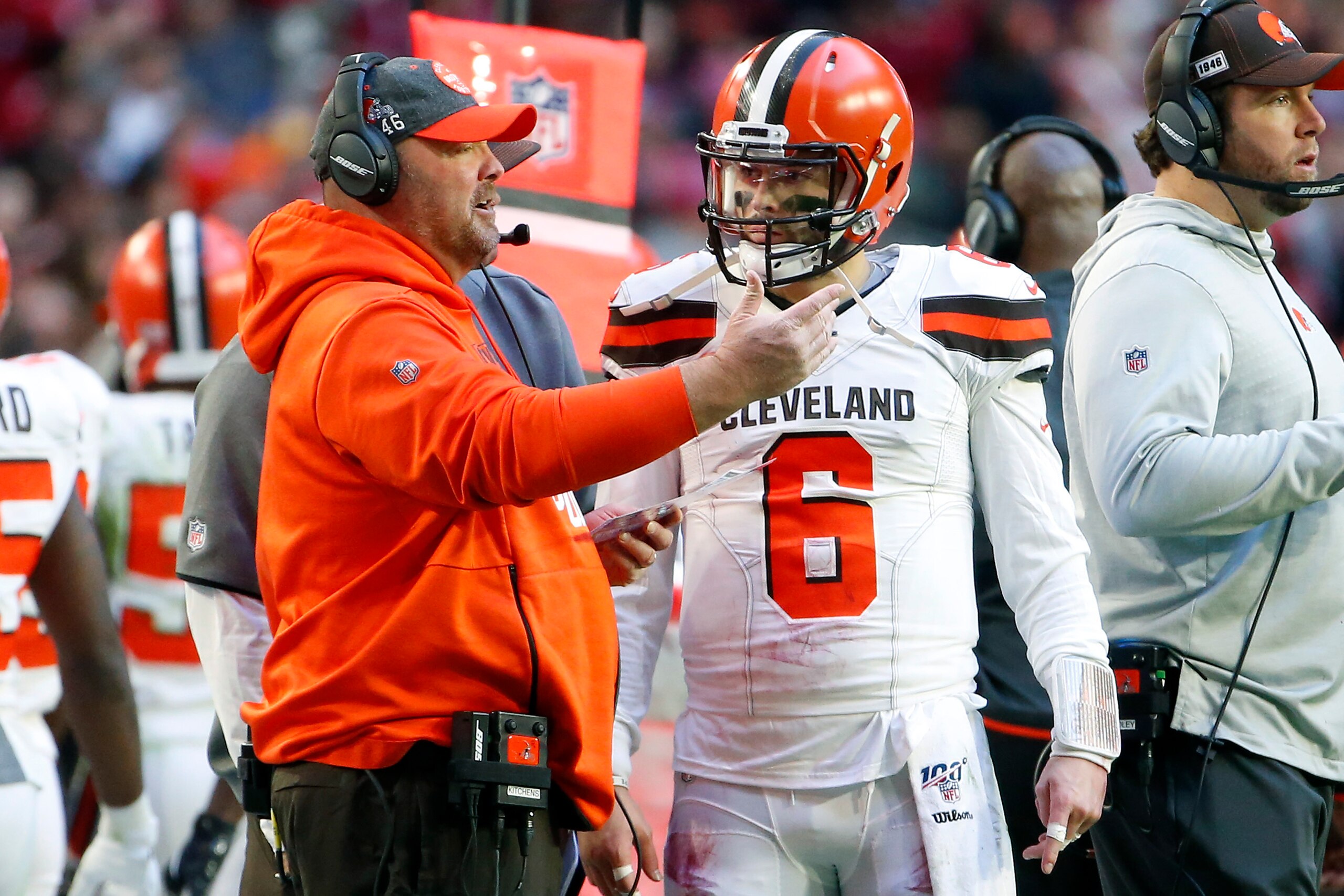 GLENDALE, ARIZONA - DECEMBER 15: Head coach Freddie Kitchens of the Cleveland Browns talks with quarterback Baker Mayfield #6 of the Browns during the first half of the NFL football game against the Arizona Cardinals at State Farm Stadium on December 15, 