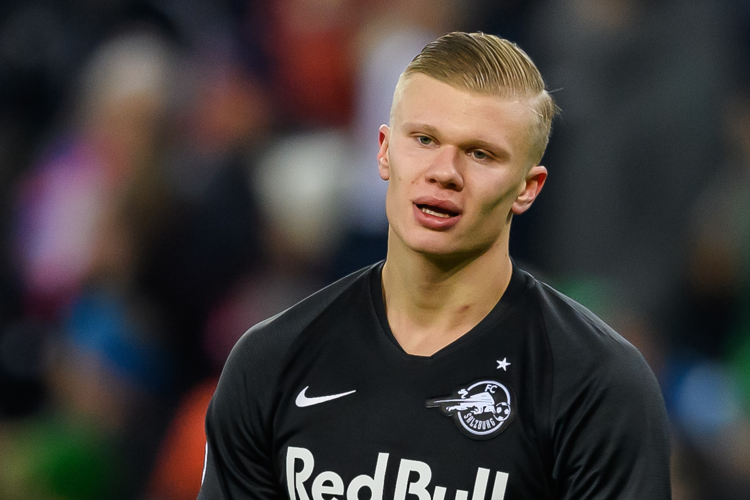 SALZBURG, AUSTRIA - DECEMBER 10: (BILD ZEITUNG OUT) Erling Braut Haaland of RB Salzburg looks on during the UEFA Champions League group E match between RB Salzburg and Liverpool FC at Red Bull Arena on December 10, 2019 in Salzburg, Austria. (Photo by TF-