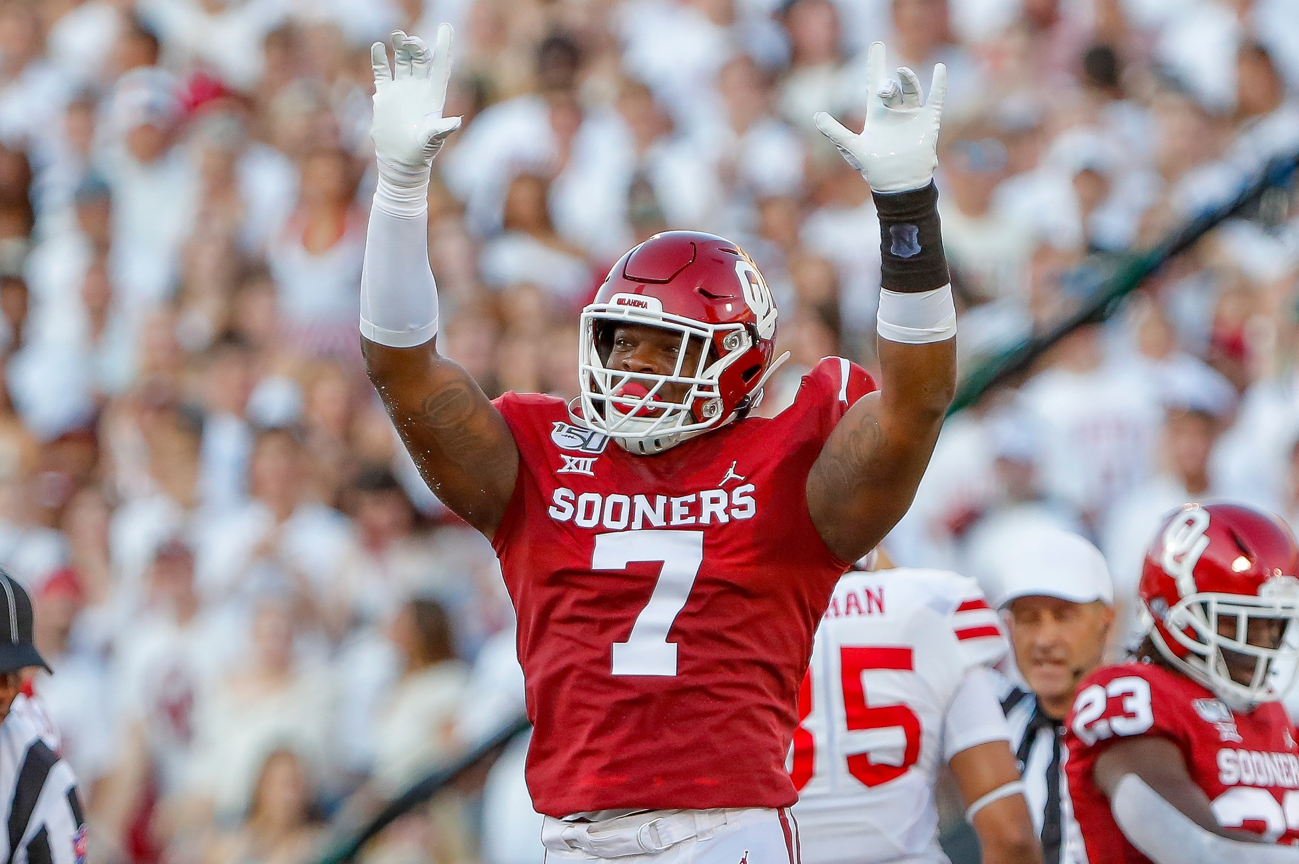 Oklahoma DE Ronnie Perkins