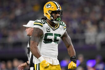 MINNEAPOLIS, MINNESOTA - DECEMBER 23: Outside linebacker Za'Darius Smith #55 of the Green Bay Packers celebrates a defensive play during the game against the Minnesota Vikings at U.S. Bank Stadium on December 23, 2019 in Minneapolis, Minnesota. (Photo by 