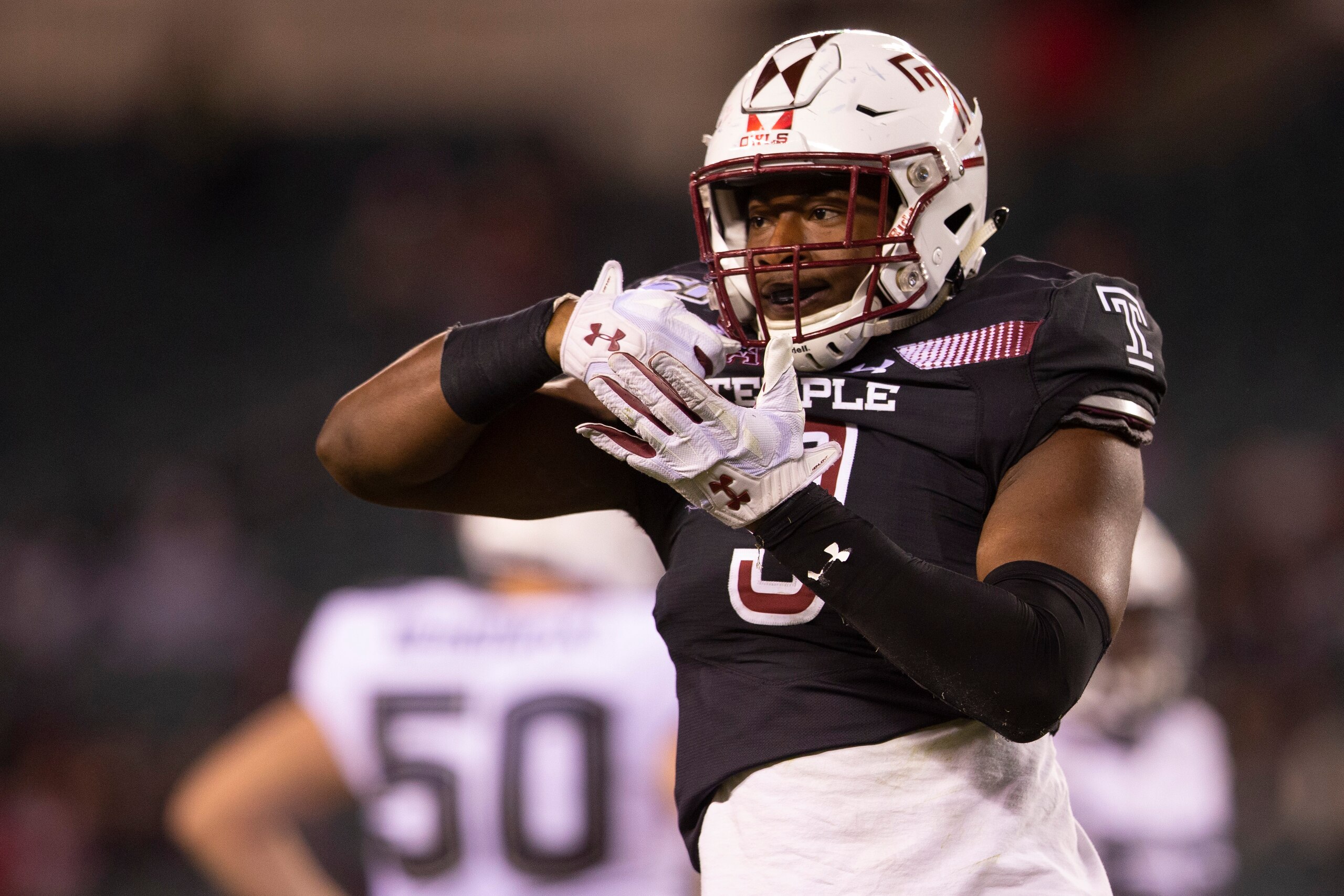 PHILADELPHIA, PA - NOVEMBER 30: Quincy Roche #9 of the Temple Owls reacts after a sack in the third quarter against the Connecticut Huskies at Lincoln Financial Field on November 30, 2019 in Philadelphia, Pennsylvania. (Photo by Mitchell Leff/Getty Images PHILADELPHIA, PA - NOVEMBER 30: Quincy Roche #9 of the Temple Owls reacts after a sack in the third quarter against the Connecticut Huskies at Lincoln Financial Field on November 30, 2019 in Philadelphia, Pennsylvania. (Photo by Mitchell Leff/Getty Images