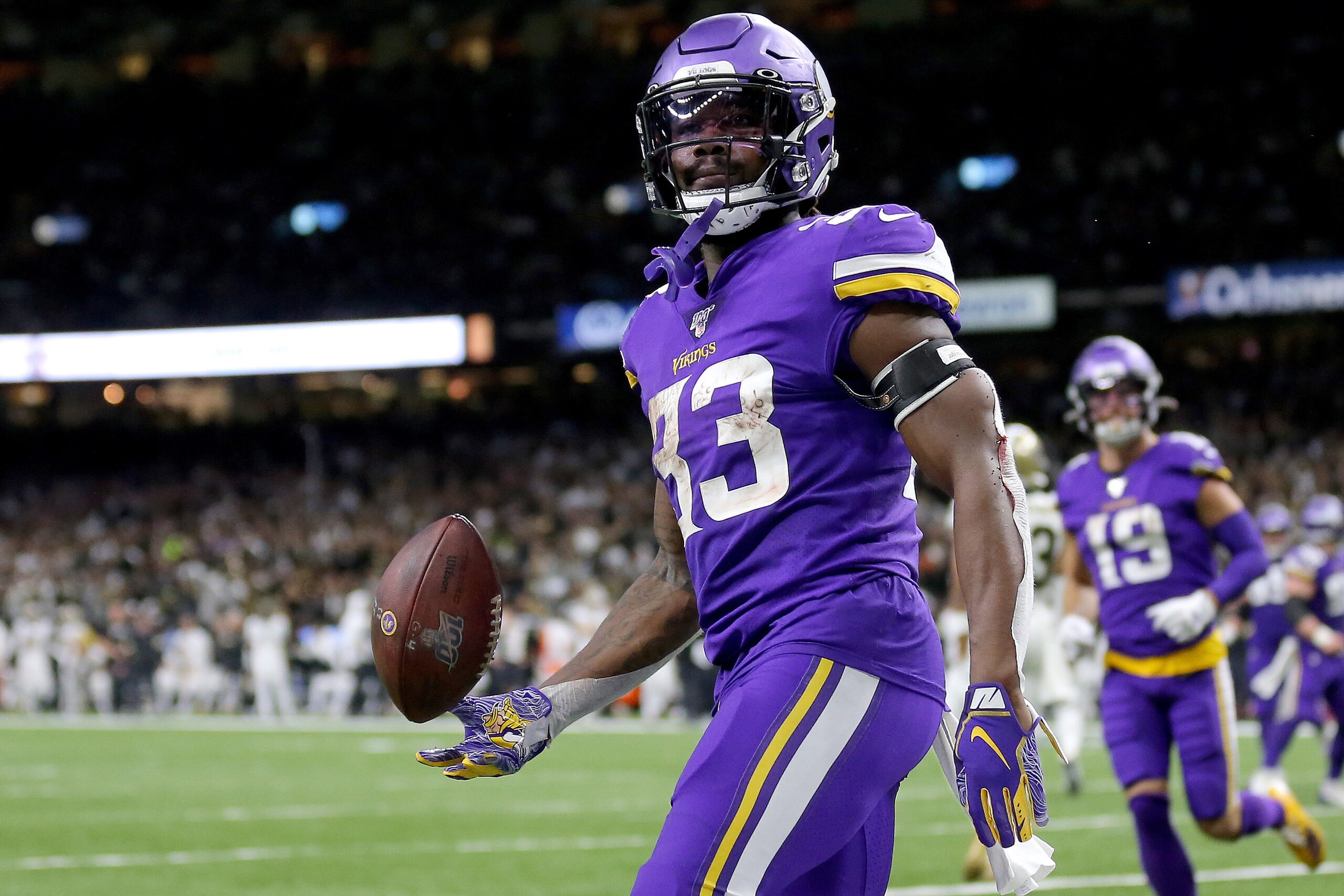 NEW ORLEANS, LOUISIANA - JANUARY 05: Dalvin Cook #33 of the Minnesota Vikings celebrates a touchdown during the first half against the New Orleans Saints in the NFC Wild Card Playoff game at Mercedes Benz Superdome on January 05, 2020 in New Orleans, Loui