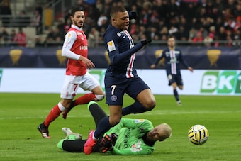 REIMS, FRANCE-JANUARY 22: Kylian Mbappe of Paris Saint-Germain during the Coupe de la Ligue: Semi-Final match between Stade de Reims and Paris Saint-Germain at Stade Auguste Delaune on January 22, 2020 in Reims, France.  (Photo by Xavier Laine/Getty Image