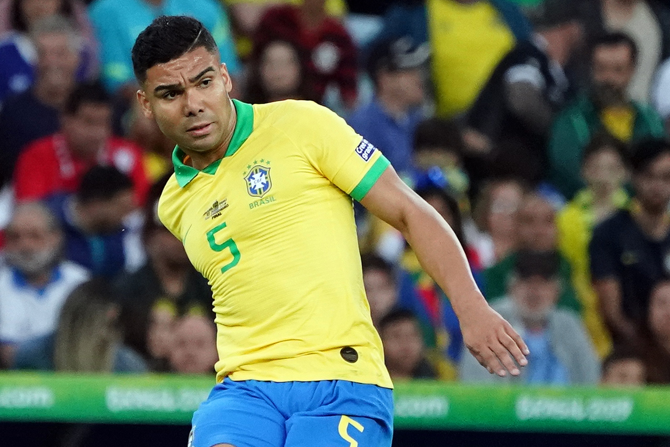 RIO DE JANEIRO, BRAZIL - JULY 07:  Casemiro of Brazil in action during the Copa America Brazil 2019 Final match between Brazil and Winner SF2 at Maracana Stadium on July 07, 2019 in Rio de Janeiro, Brazil. (Photo by Koji Watanabe/Getty Images)