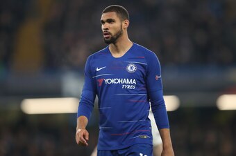 LONDON, ENGLAND - MAY 09: Ruben Loftus-Cheek of Chelsea during the UEFA Europa League Semi Final Second Leg match between Chelsea and Eintracht Frankfurt at Stamford Bridge on May 9, 2019 in London, England. (Photo by James Williamson - AMA/Getty Images)