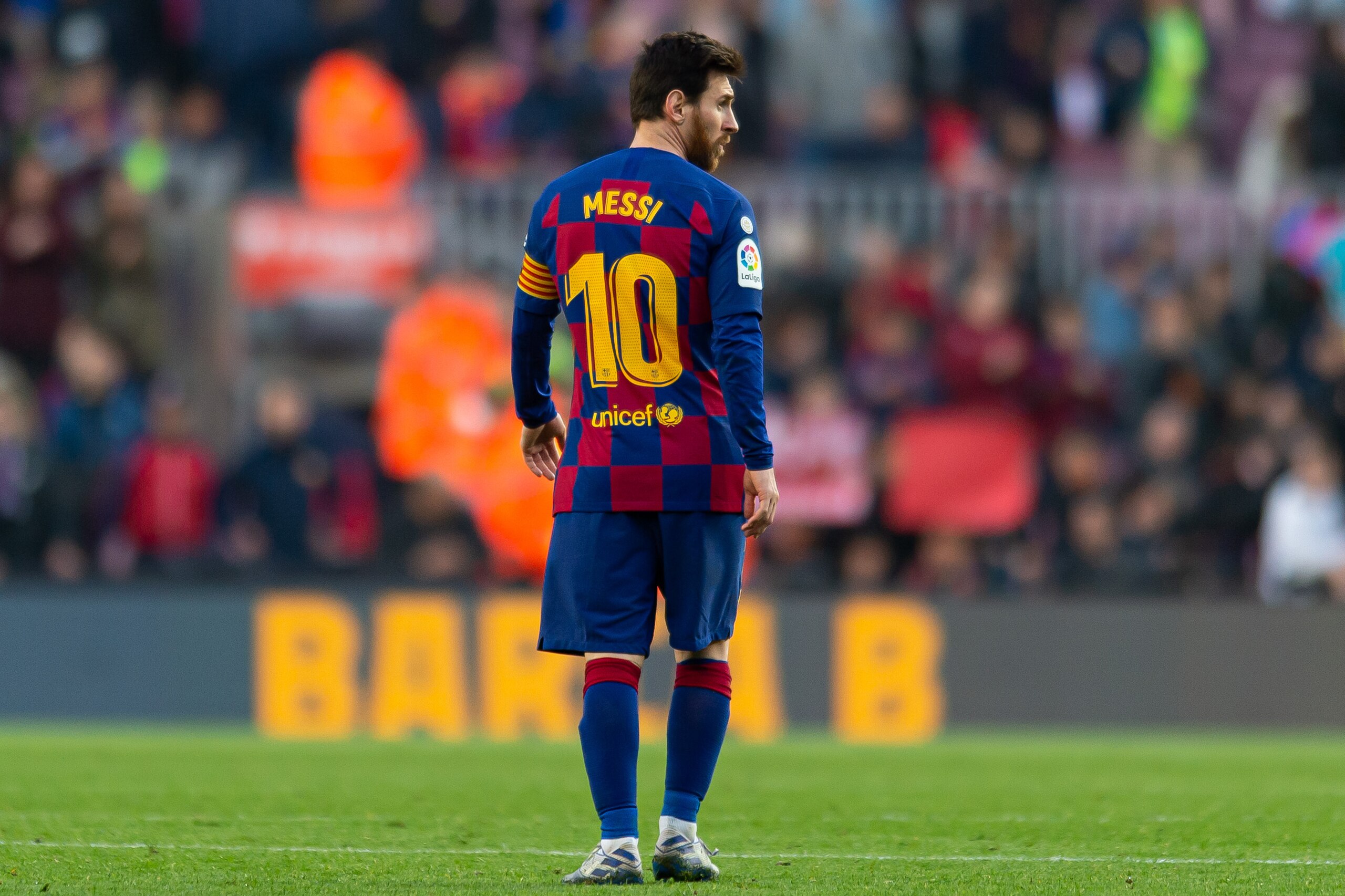 BARCELONA, SPAIN - FEBRUARY 15: (BILD ZEITUNG OUT) Lionel Messi of FC Barcelona looks on during the Liga match between FC Barcelona and Getafe CF at Camp Nou on February 15, 2020 in Barcelona, Spain. (Photo by Alejandro/DeFodi Images via Getty Images)
