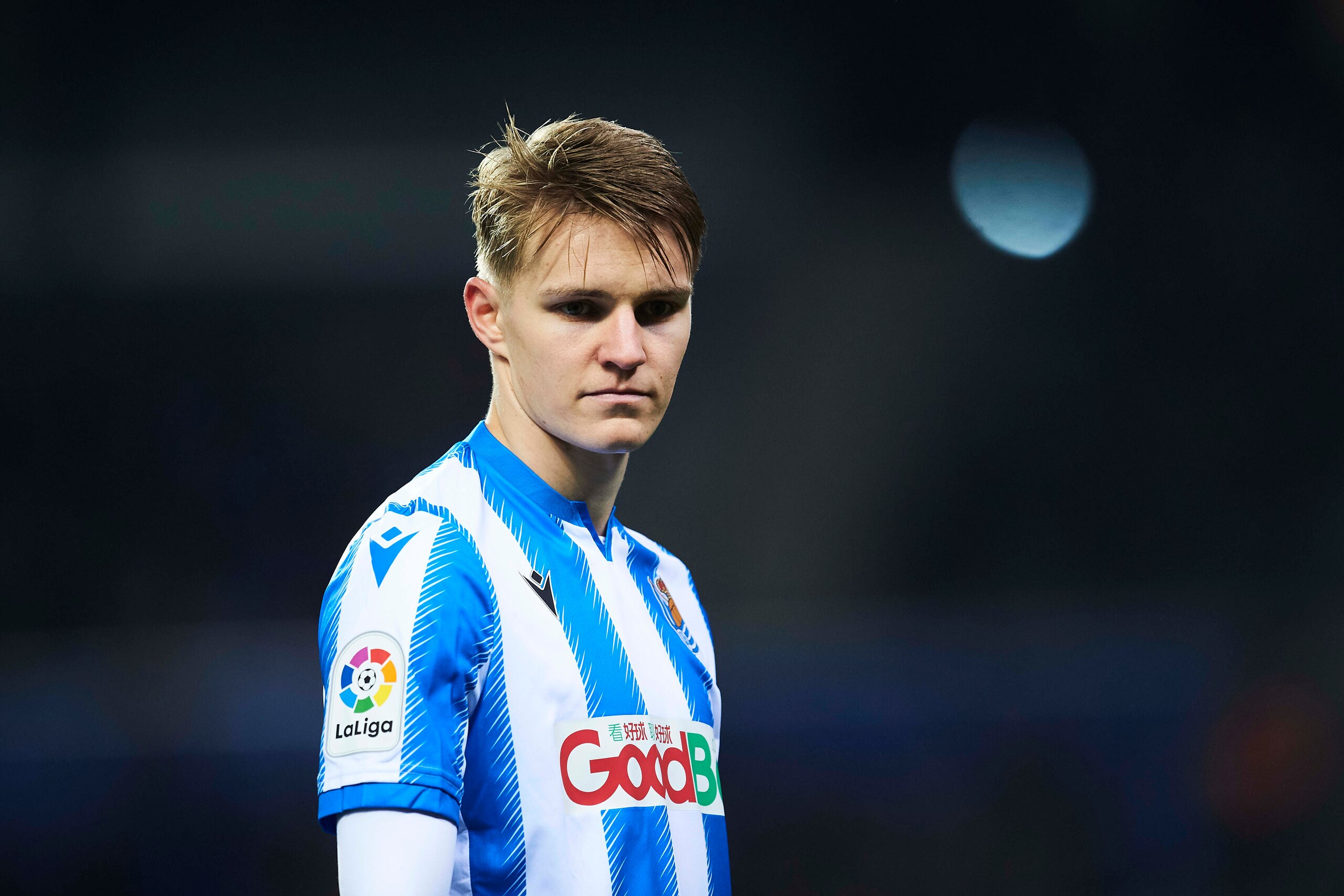 SAN SEBASTIAN, SPAIN - FEBRUARY 22: Martin Odegaard of Real Sociedad looks on during the Liga match between Real Sociedad and Valencia CF at Estadio Anoeta on February 22, 2020 in San Sebastian, Spain. (Photo by Juan Manuel Serrano Arce/Getty Images)