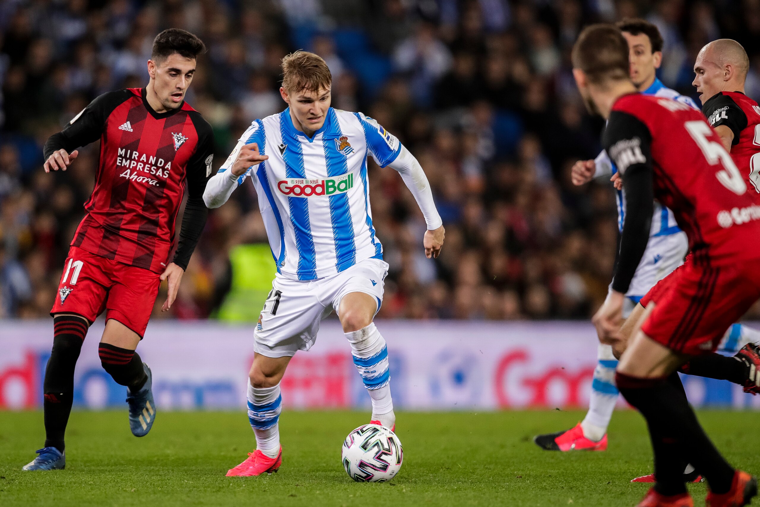 SAN SEBASTIAN, SPAIN - FEBRUARY 13: Martin Odegaard of Real Sociedad during the Spanish Copa del Rey  match between Real Sociedad v Mirandes at the Estadio Anoeta on February 13, 2020 in San Sebastian Spain (Photo by David S. Bustamante/Soccrates/Getty Im