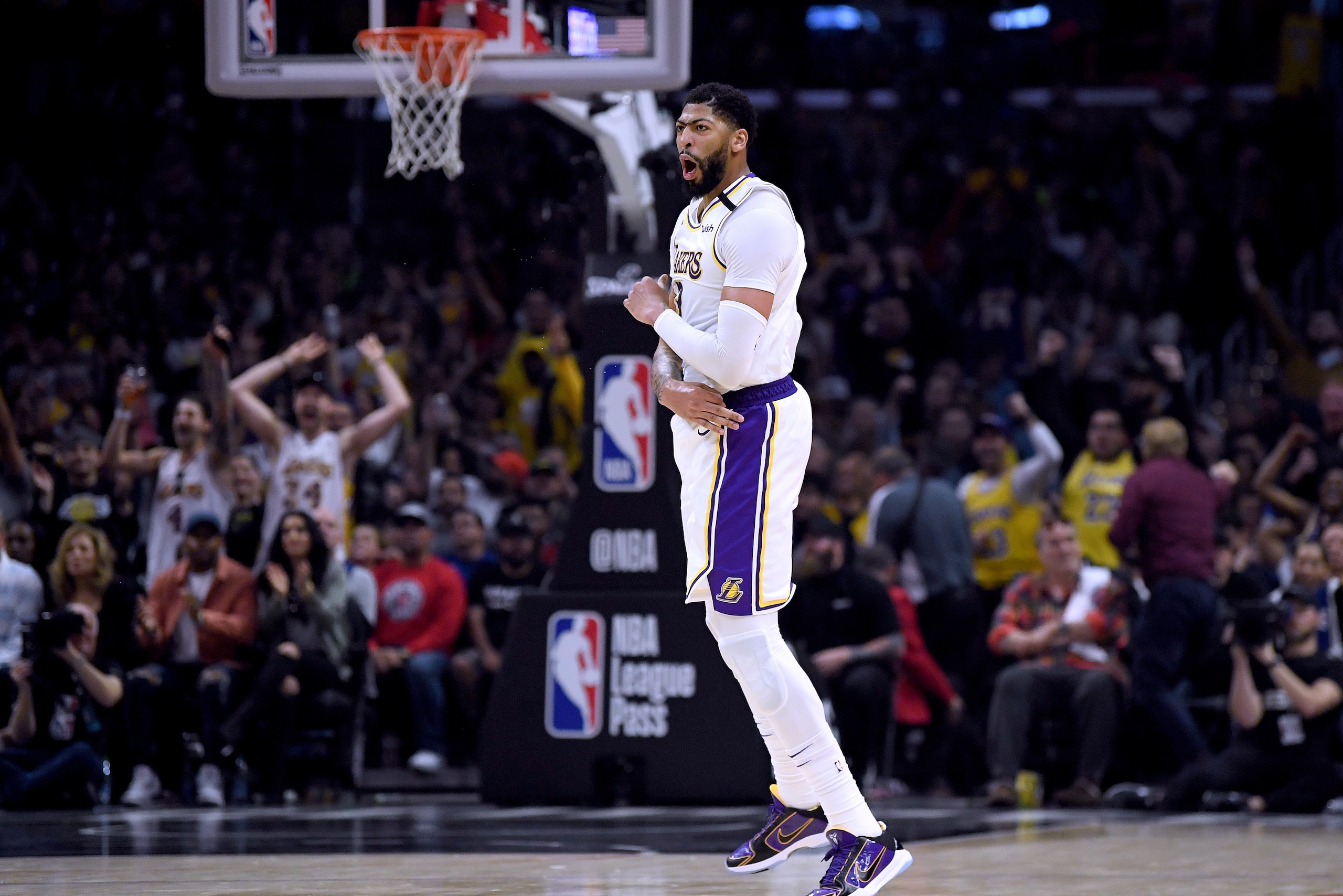 LOS ANGELES, CALIFORNIA - MARCH 08: Anthony Davis #3 of the Los Angeles Lakers celebrates his three pointer during a 112-103 win over the LA Clippers at Staples Center on March 08, 2020 in Los Angeles, California. NOTE TO USER: User expressly acknowled LOS ANGELES, CALIFORNIA - MARCH 08: Anthony Davis #3 of the Los Angeles Lakers celebrates his three pointer during a 112-103 win over the LA Clippers at Staples Center on March 08, 2020 in Los Angeles, California. NOTE TO USER: User expressly acknowled
