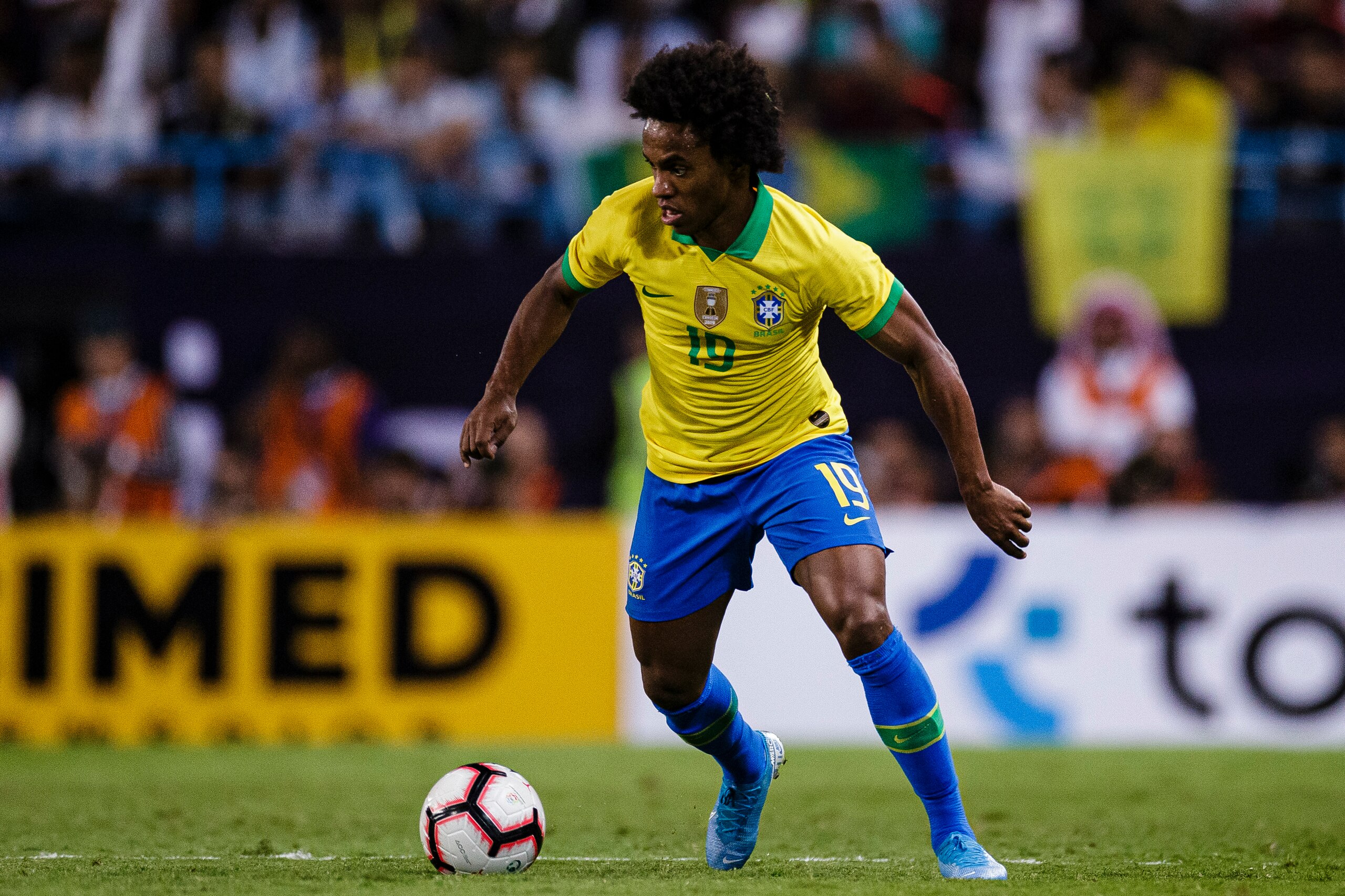 RIYADH, SAUDI ARABIA - NOVEMBER 15: Willian da Silva of Brazil runs with the ball during the international friendly match between Brazil and Argentina at the King Saud University Stadium on November 15, 2019 in Riyadh, Saudi Arabia. (Photo by Eurasia Spor