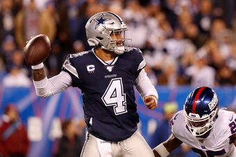 EAST RUTHERFORD, NEW JERSEY - NOVEMBER 04:  (NEW YORK DAILIES OUT)   Dak Prescott #4 of the Dallas Cowboys in action against the New York Giants at MetLife Stadium on November 04, 2019 in East Rutherford, New Jersey. The Cowboys defeated the Giants 37-18.