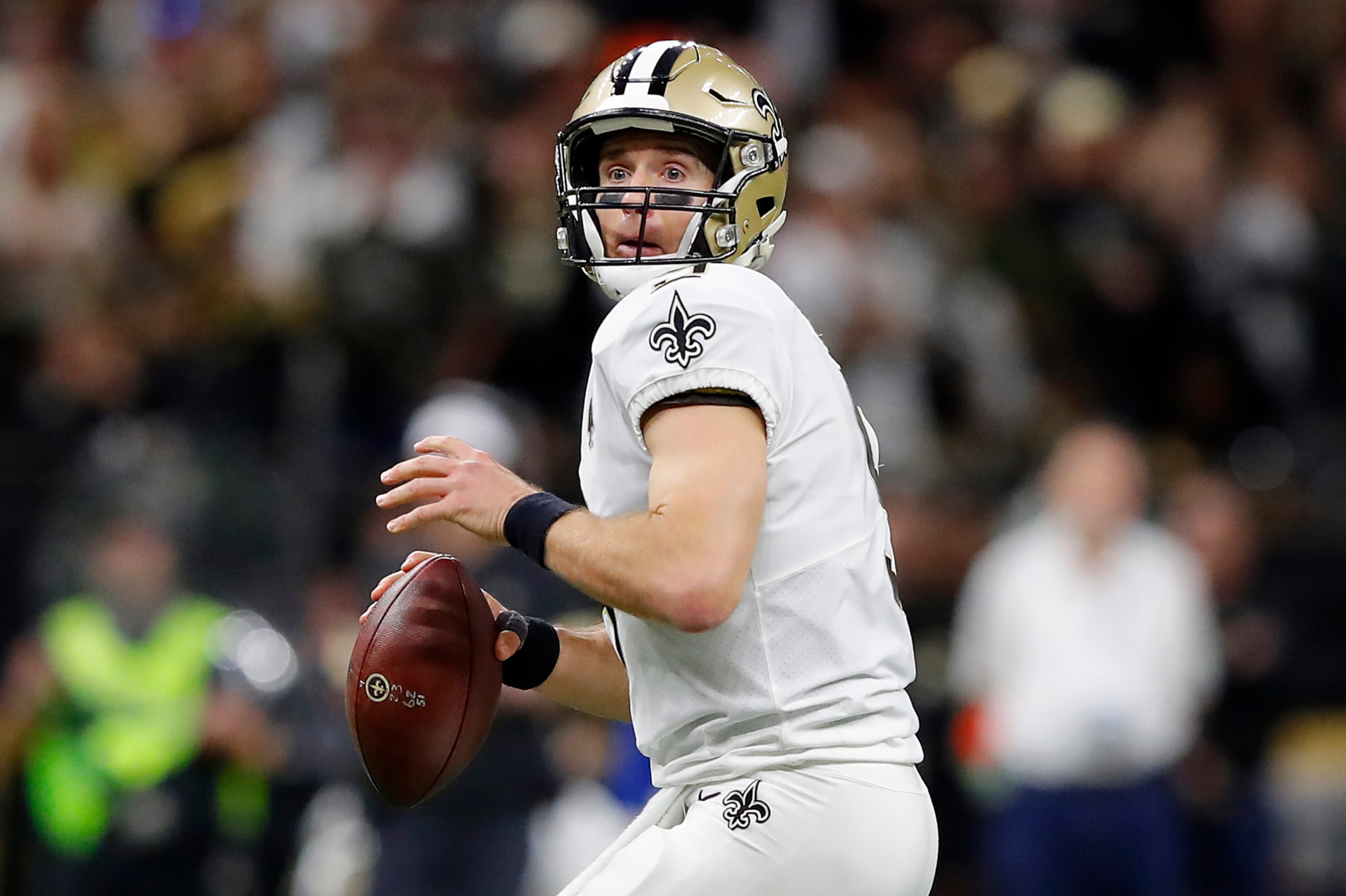 NEW ORLEANS, LOUISIANA - JANUARY 05: Drew Brees #9 of the New Orleans Saints looks to pass during the second half against the Minnesota Vikings in the NFC Wild Card Playoff game at Mercedes Benz Superdome on January 05, 2020 in New Orleans, Louisiana. (Ph NEW ORLEANS, LOUISIANA - JANUARY 05: Drew Brees #9 of the New Orleans Saints looks to pass during the second half against the Minnesota Vikings in the NFC Wild Card Playoff game at Mercedes Benz Superdome on January 05, 2020 in New Orleans, Louisiana. (Ph