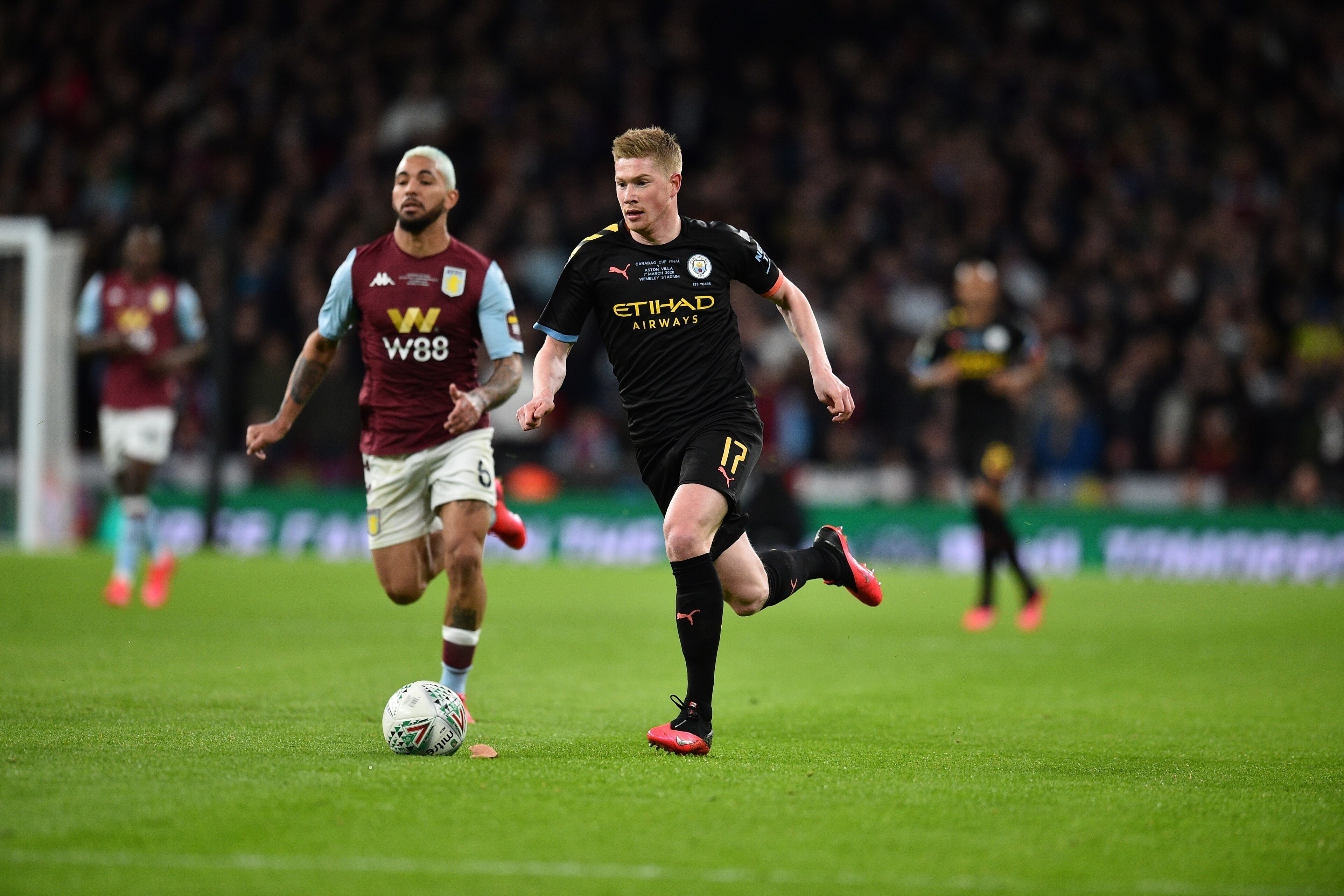 Manchester City's Belgian midfielder Kevin De Bruyne runs with the ball during the English League Cup final football match between Aston Villa and Manchester City at Wembley stadium in London on March 1, 2020. (Photo by Glyn KIRK / AFP) / RESTRICTED TO ED Manchester City's Belgian midfielder Kevin De Bruyne runs with the ball during the English League Cup final football match between Aston Villa and Manchester City at Wembley stadium in London on March 1, 2020. (Photo by Glyn KIRK / AFP) / RESTRICTED TO ED