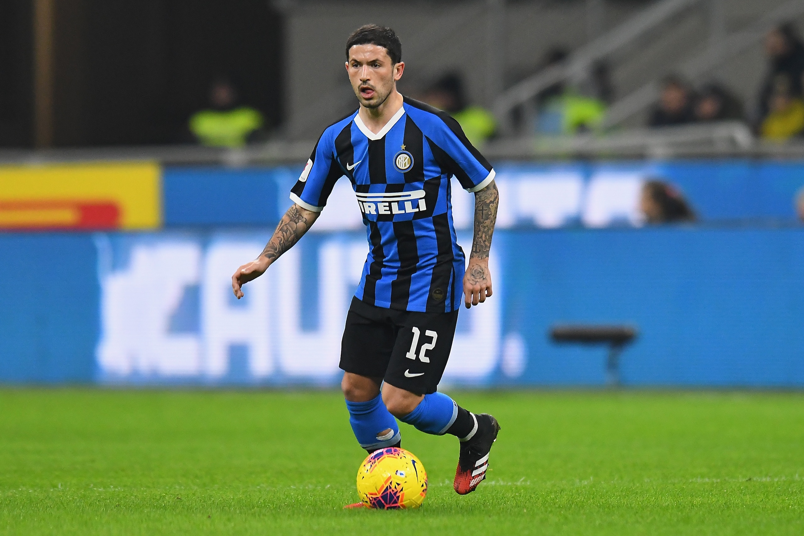 MILAN, ITALY - FEBRUARY 12:  Stefano Sensi of FC Internazionale in action during the Coppa Italia Semi Final match between FC Internazionale and SSC Napoli at Stadio Giuseppe Meazza on February 12, 2020 in Milan, Italy.  (Photo by Alessandro Sabattini/Get