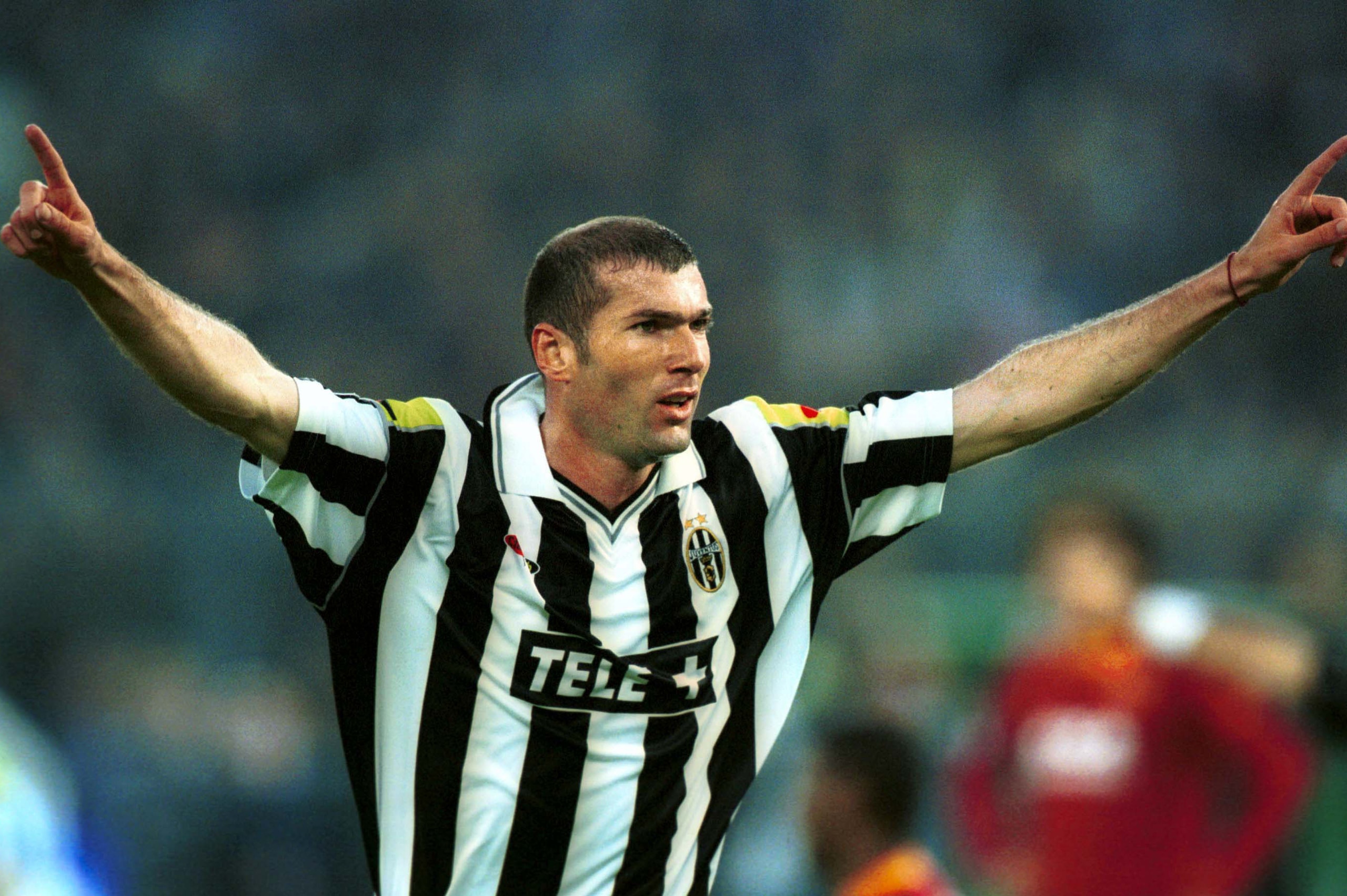 06 MAY 2001:   Zinedine Zidane of Juventus celebrating after the goal  during the SERIE A 29th Round League match between Juventus and Roma , played at the Delle Alpi stadium, Turin.