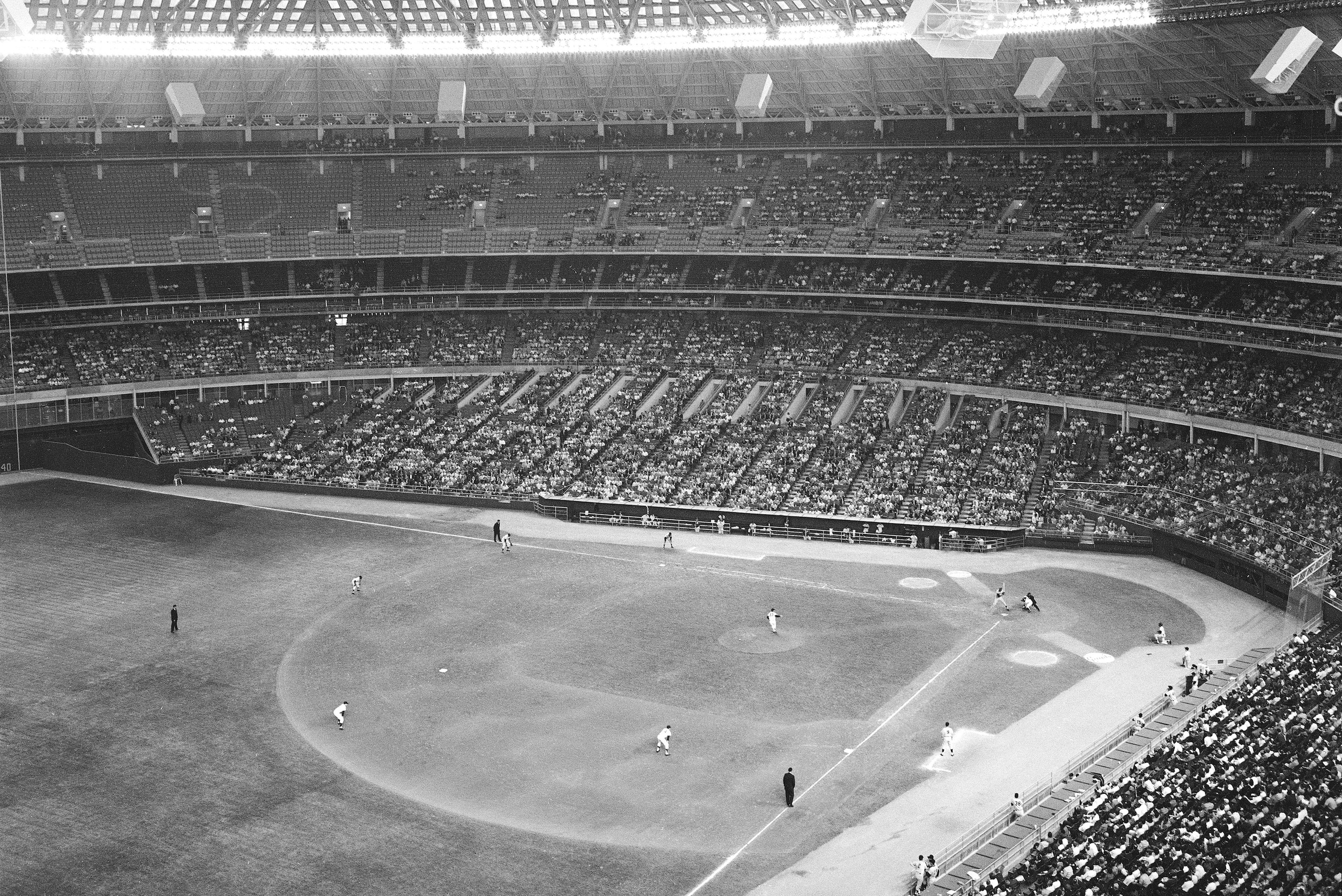 The Houston Colt .45s take on the Philadelphia Phillies in the first Major League baseball game ever to played in an indoor arena, the Houston Astrodome, Houston, Texas, April 12, 1965. (Photo by Robert Riger/Getty Images)