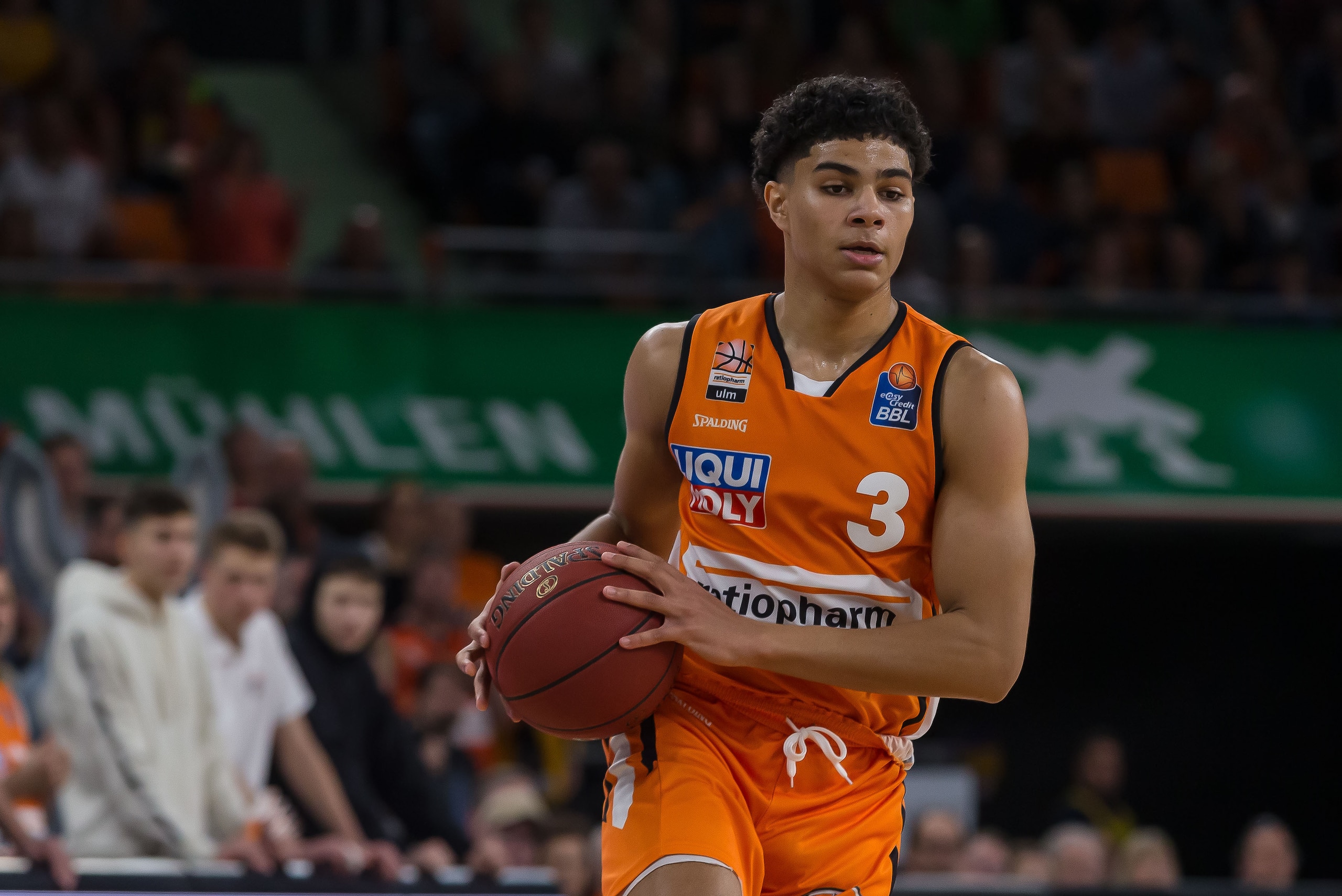 ULM, GERMANY - MARCH 08: (BILD ZEITUNG OUT) Killian Hayes of Ratiopharm Ulm controls the Ball during the EasyCredit Basketball Bundesliga (BBL) match between Ratiopharm Ulm and MHP Riesen Ludwigsburg at ratiopharm Arena on March 8, 2020 in Ulm, Germany. ( ULM, GERMANY - MARCH 08: (BILD ZEITUNG OUT) Killian Hayes of Ratiopharm Ulm controls the Ball during the EasyCredit Basketball Bundesliga (BBL) match between Ratiopharm Ulm and MHP Riesen Ludwigsburg at ratiopharm Arena on March 8, 2020 in Ulm, Germany. (