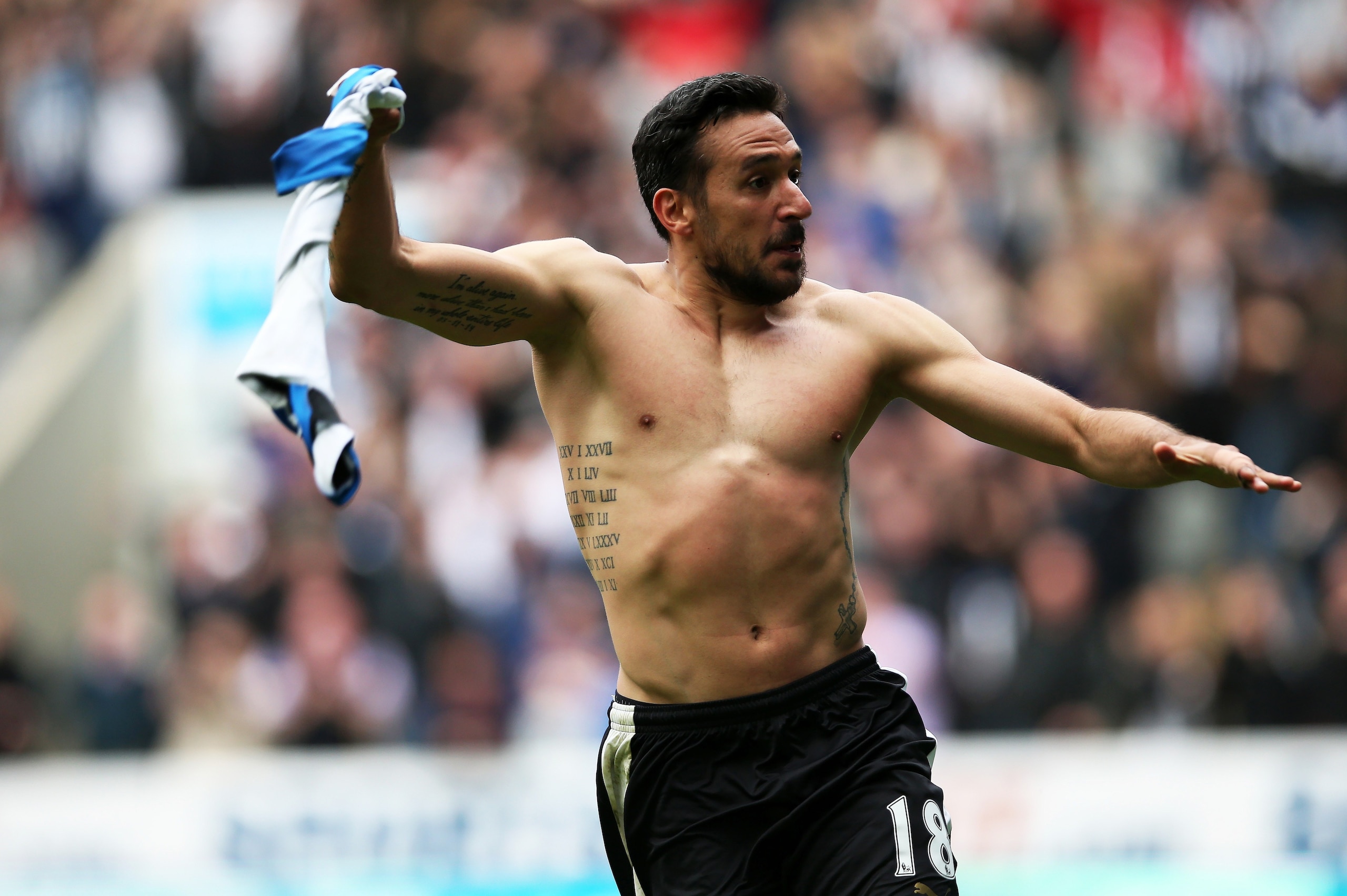 Newcastle United's Argentinian midfielder Jonas Gutierrez celebrates after he scores their second goal during the English Premier League football match between Newcastle United and West Ham United at St James Park, Newcastle-Upon-Tyne, north east England Newcastle United's Argentinian midfielder Jonas Gutierrez celebrates after he scores their second goal during the English Premier League football match between Newcastle United and West Ham United at St James Park, Newcastle-Upon-Tyne, north east England