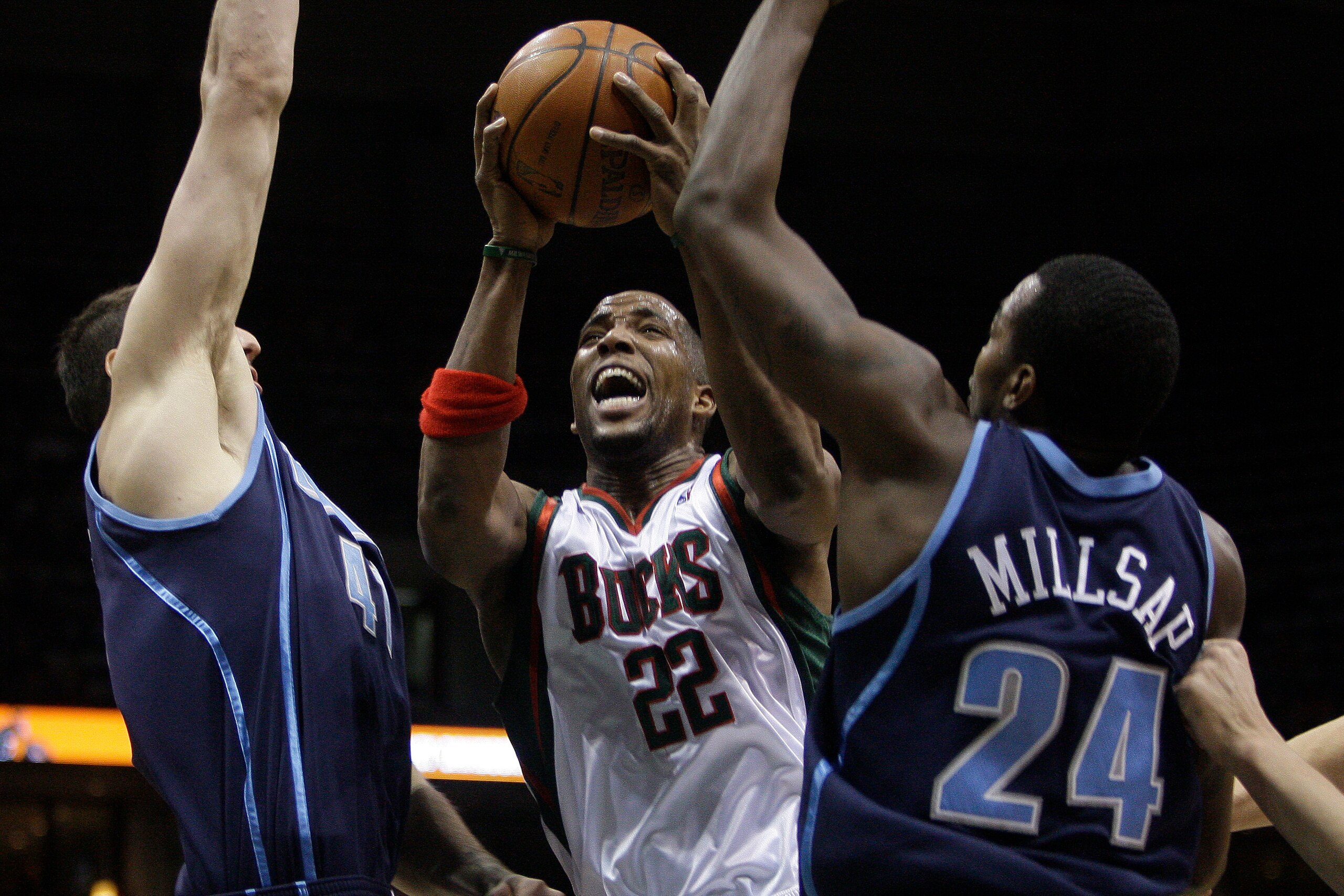 Michael Redd spent 11 of his 12 NBA seasons in Milwaukee, where he averaged 20 points per game while shooting 38.3 percent from behind the three-point line. Michael Redd spent 11 of his 12 NBA seasons in Milwaukee, where he averaged 20 points per game while shooting 38.3 percent from behind the three-point line.
