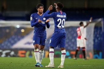 LONDON, ENGLAND - NOVEMBER 05: Reece James of Chelsea and Callum Hudson-Odoi of Chelsea during the UEFA Champions League group H match between Chelsea FC and AFC Ajax at Stamford Bridge on November 05, 2019 in London, United Kingdom. (Photo by Catherine I