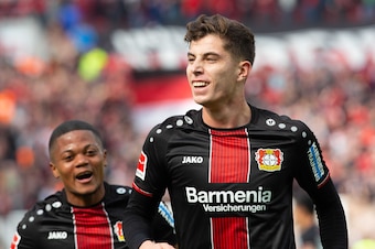 LEVERKUSEN, GERMANY - APRIL 06: Leon Bailey of Bayer 04 Leverkusen and Kai Havertz of Bayer 04 Leverkusen celebrate during the Bundesliga match between Bayer 04 Leverkusen and RB Leipzig at BayArena on April 06, 2019 in Leverkusen, Germany. (Photo by TF-I