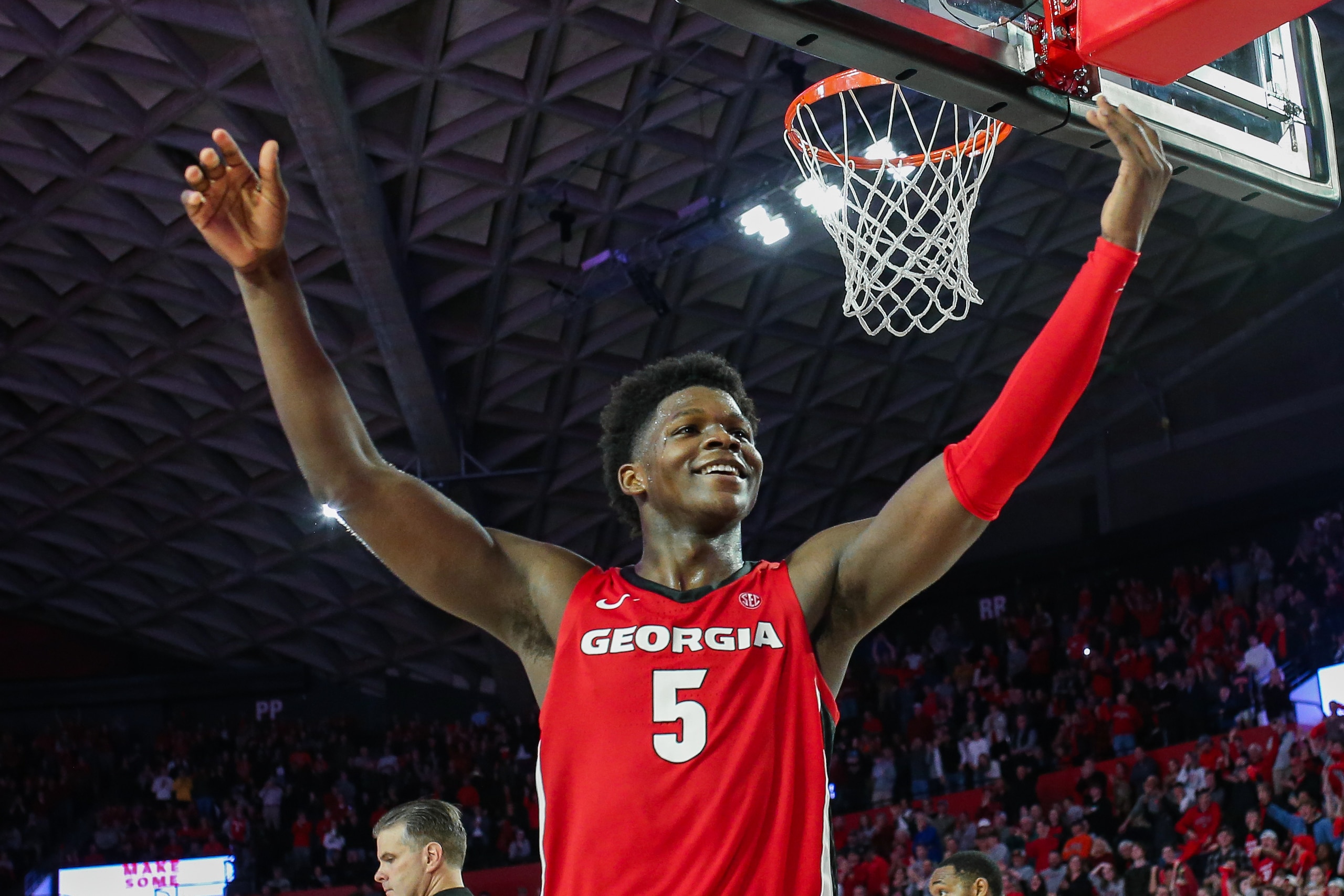 ATHENS, GA - FEBRUARY 19: Anthony Edwards #5 of the Georgia Bulldogs gestures to the crowd in the final minutes a of a game against the Auburn Tigers at Stegeman Coliseum on February 19, 2020 in Athens, Georgia. (Photo by Carmen Mandato/Getty Images)