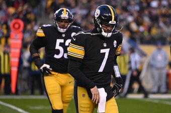 PITTSBURGH, PA - DECEMBER 30: Ben Roethlisberger #7 of the Pittsburgh Steelers comes off the field in the first quarter during the game against the Cincinnati Bengals at Heinz Field on December 30, 2018 in Pittsburgh, Pennsylvania. (Photo by Justin Berl/G