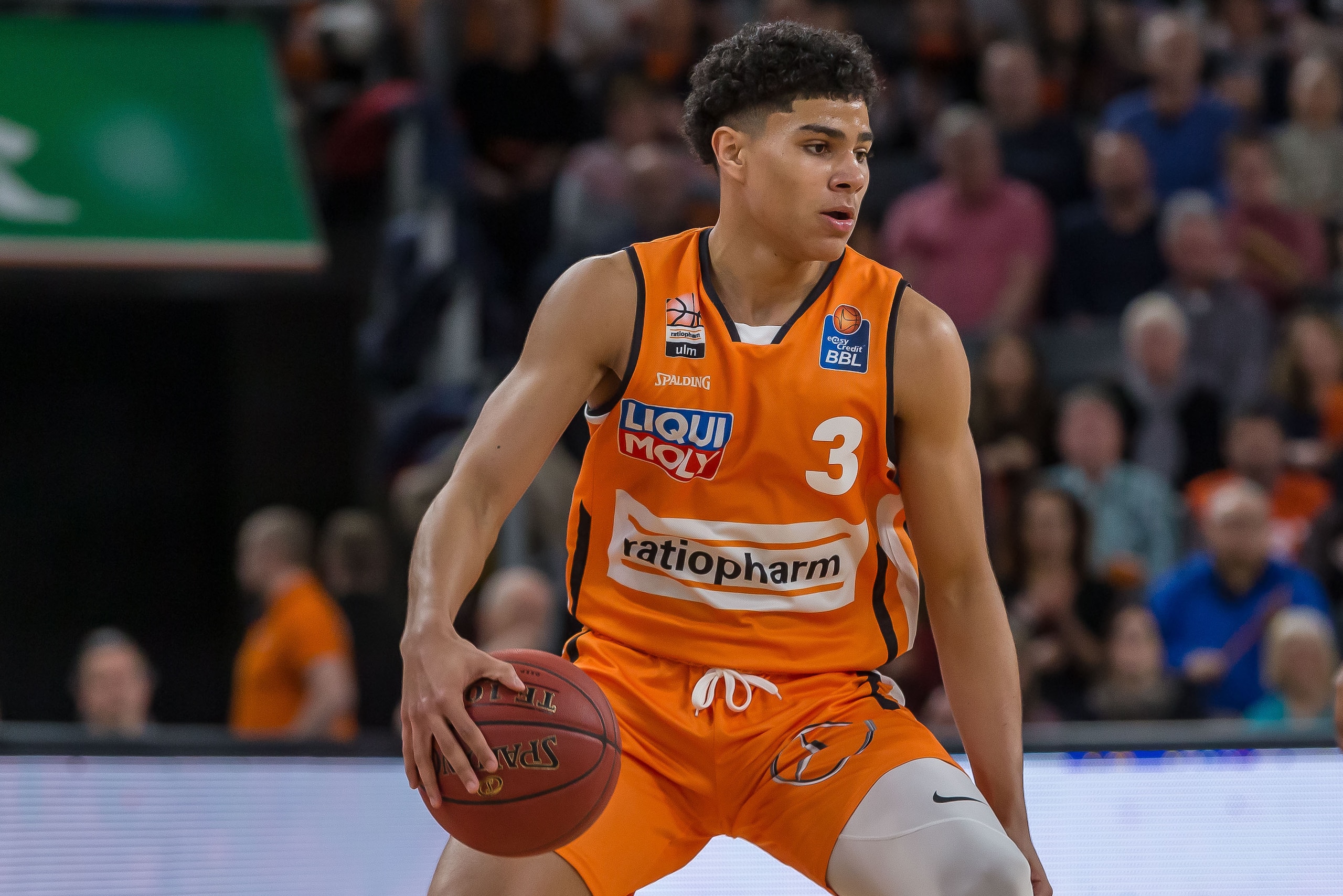 ULM, GERMANY - MARCH 08: (BILD ZEITUNG OUT) Killian Hayes of Ratiopharm Ulm controls the Ball during the EasyCredit Basketball Bundesliga (BBL) match between Ratiopharm Ulm and MHP Riesen Ludwigsburg at ratiopharm Arena on March 8, 2020 in Ulm, Germany. ( ULM, GERMANY - MARCH 08: (BILD ZEITUNG OUT) Killian Hayes of Ratiopharm Ulm controls the Ball during the EasyCredit Basketball Bundesliga (BBL) match between Ratiopharm Ulm and MHP Riesen Ludwigsburg at ratiopharm Arena on March 8, 2020 in Ulm, Germany. (