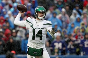 ORCHARD PARK, NEW YORK - DECEMBER 29: Sam Darnold #14 of the New York Jets throws the ball during the first quarter of an NFL game against the Buffalo Bills at New Era Field on December 29, 2019 in Orchard Park, New York. (Photo by Bryan M. Bennett/Getty 