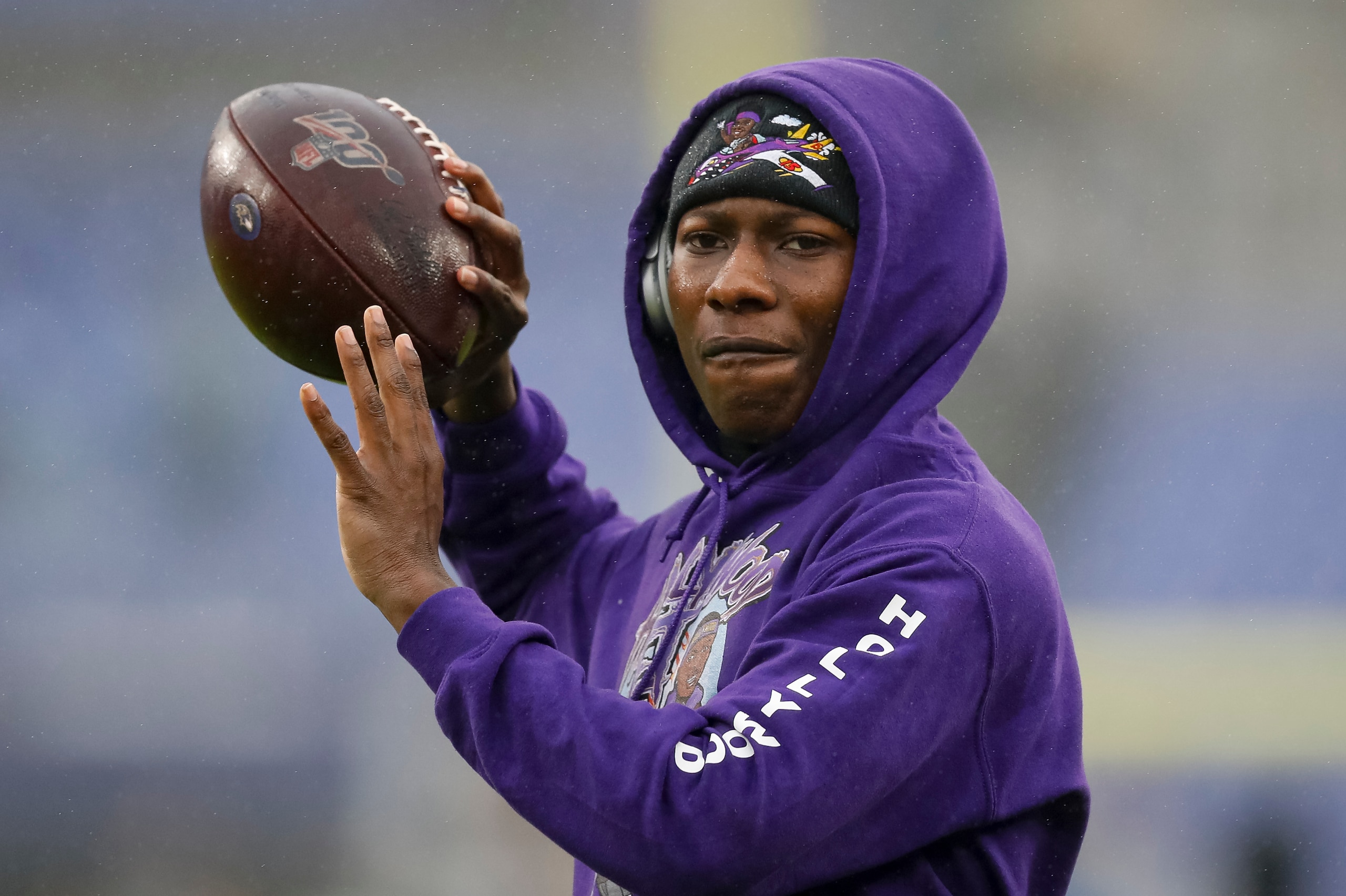 BALTIMORE, MD - DECEMBER 29: Marquise Brown #15 of the Baltimore Ravens warms up before the game against the Pittsburgh Steelers at M&T Bank Stadium on December 29, 2019 in Baltimore, Maryland. (Photo by Scott Taetsch/Getty Images)