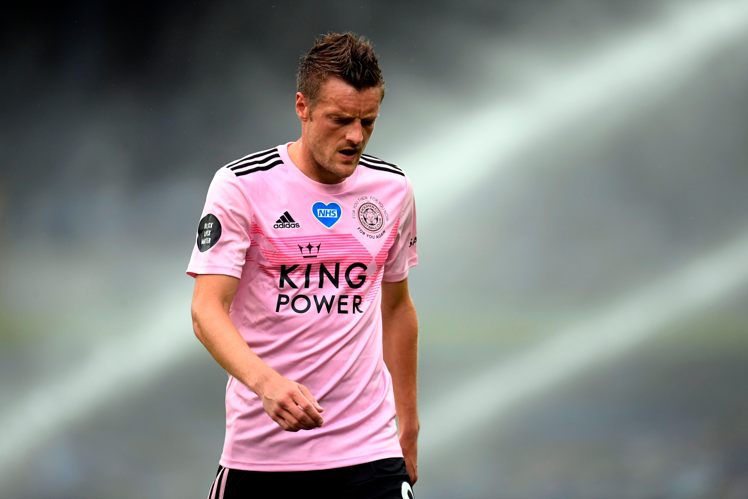 Leicester City's English striker Jamie Vardy leaves the field at half time during the English Premier League football match between Everton and Leicester City at Goodison Park in Liverpool, north west England on July 1, 2020. (Photo by PETER POWELL / POOL