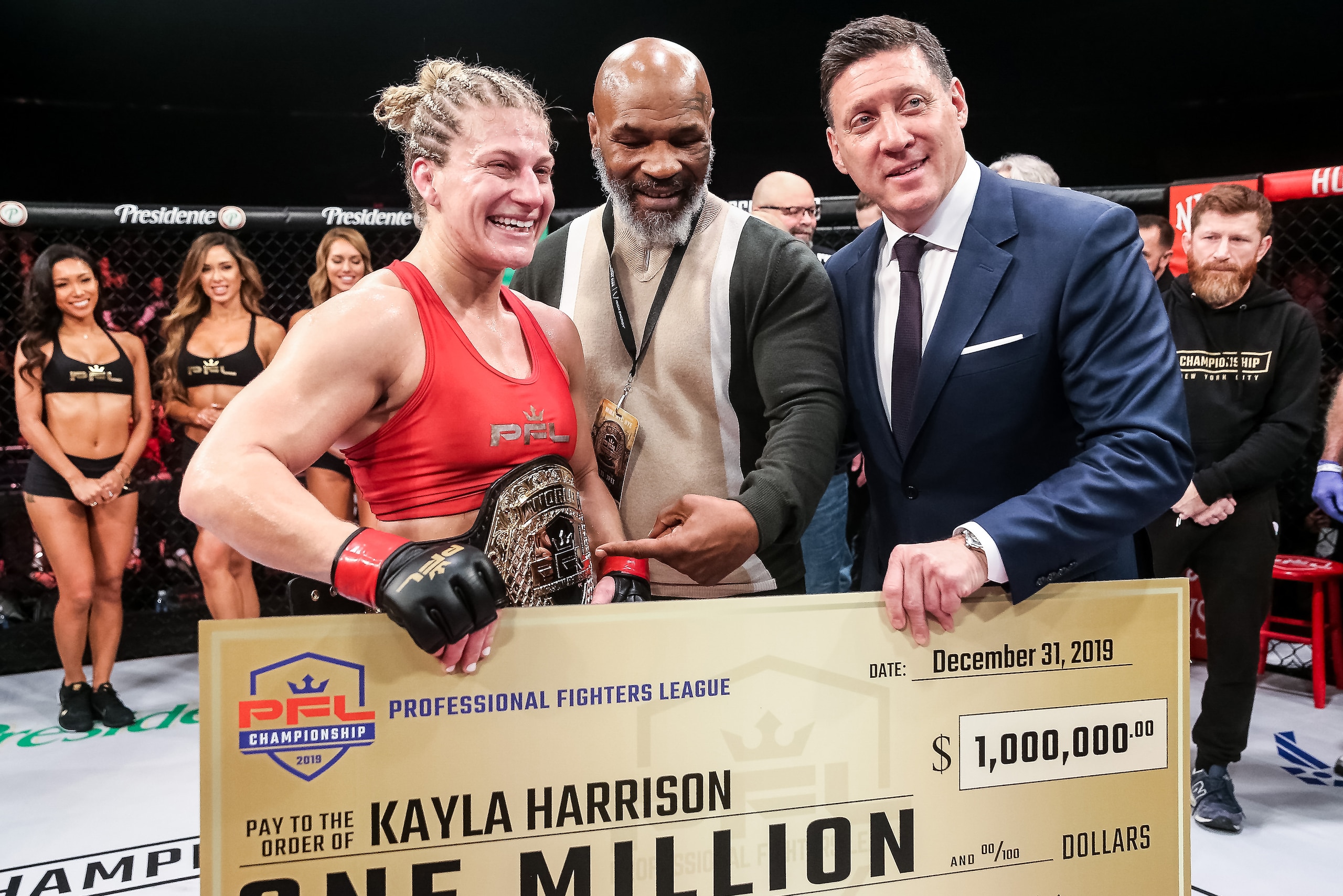 Kayla Harrison wins the PFL lightweight championship Kayla Harrison wins the PFL lightweight championship