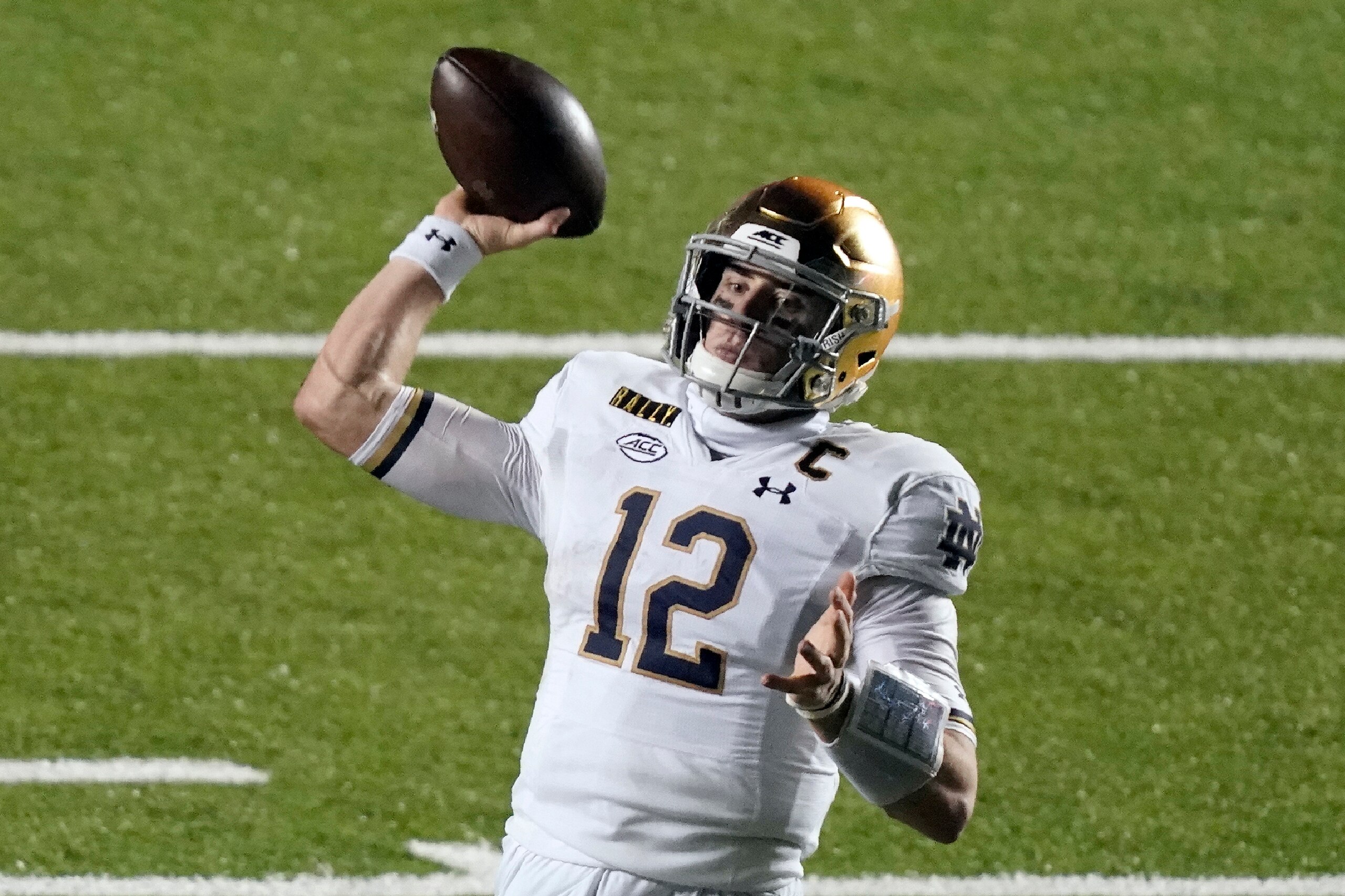 Notre Dame QB Ian Book Notre Dame QB Ian Book