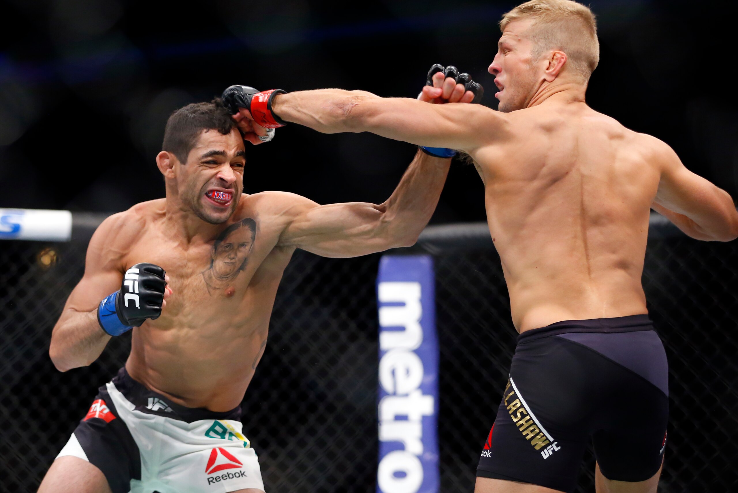 Renan Barao (left) Renan Barao (left)