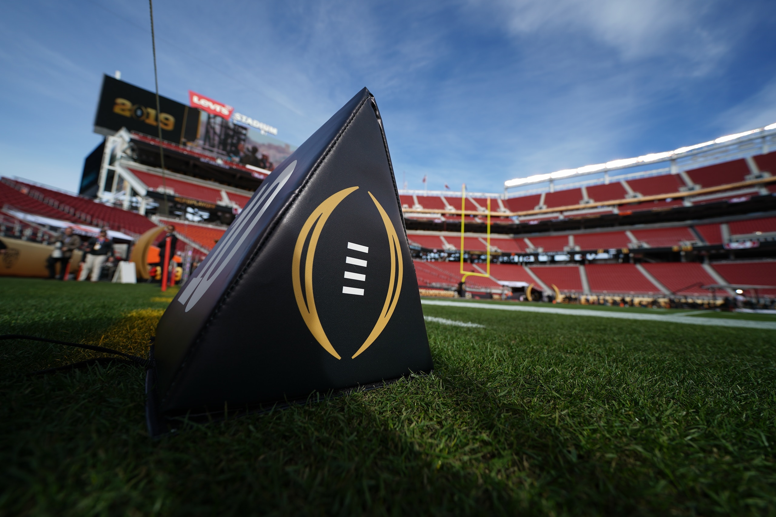 SANTA CLARA, CA - JANUARY 07: A 10-yard line pylon prior to the start of the Alabama Crimson Tide's game versus the Clemson Tigers in the College Football Playoff National Championship game on January 7, 2019, at Levi's Stadium in Santa Clara, CA. (Photo 