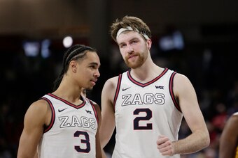 Gonzaga's Andrew Nembhard (3) and Drew Timme (2)