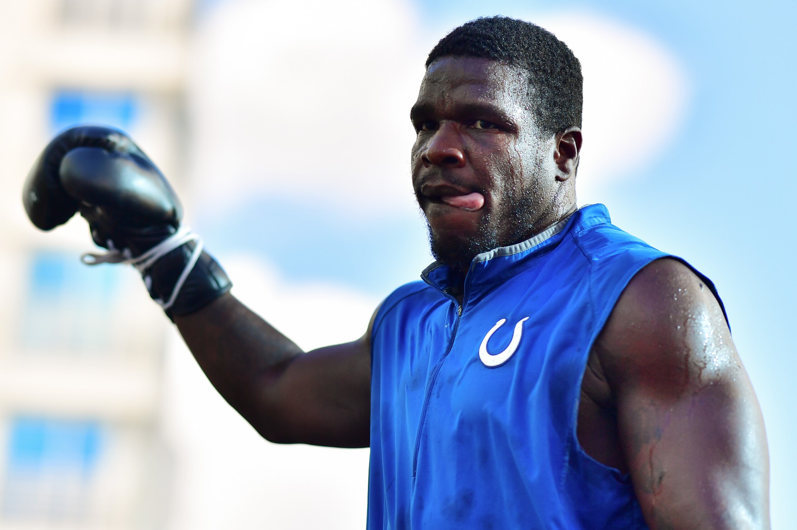 TAMPA, FLORIDA - DECEMBER 15: Frank Gore works out during a media workout at the Seminole Hard Rock Tampa pool prior to his December 18th fight against Deron William on December 15, 2021 in Tampa, Florida. (Photo by Julio Aguilar/Getty Images)