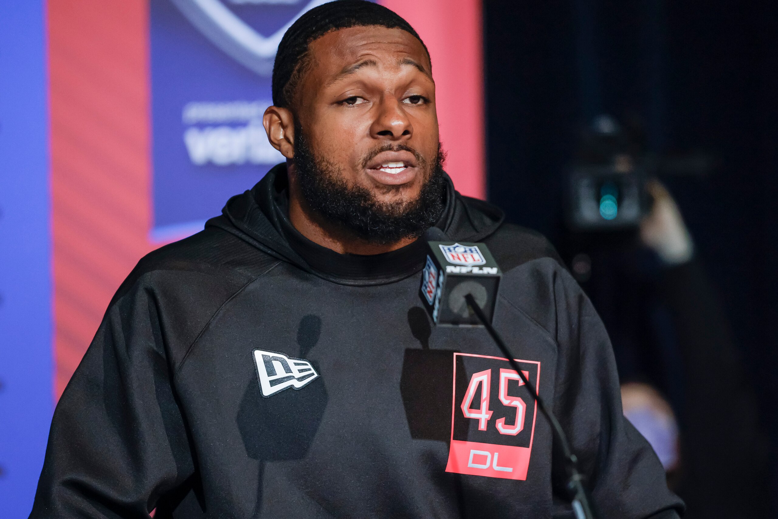 INDIANAPOLIS, IN - MAR 04: Kayvon Thibodeaux #DL45 of the Oregon Ducks speaks to reporters during the NFL Draft Combine at the Indiana Convention Center on March 4, 2022 in Indianapolis, Indiana. (Photo by Michael Hickey/Getty Images) INDIANAPOLIS, IN - MAR 04: Kayvon Thibodeaux #DL45 of the Oregon Ducks speaks to reporters during the NFL Draft Combine at the Indiana Convention Center on March 4, 2022 in Indianapolis, Indiana. (Photo by Michael Hickey/Getty Images)
