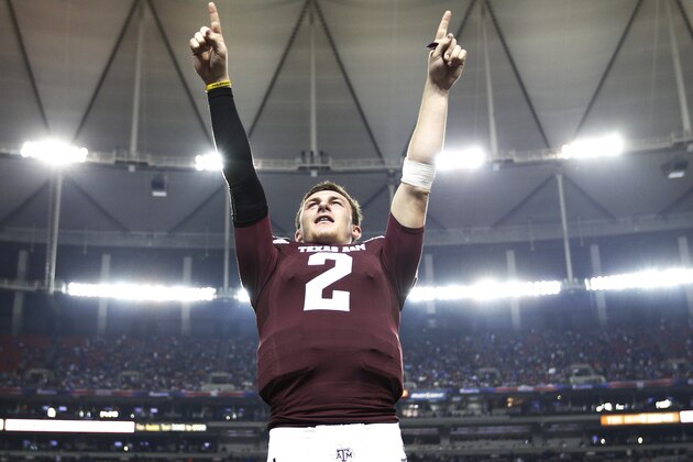 ATLANTA, GA - DECEMBER 31: Johnny Manziel #2 of the Texas A&M Aggies reacts late in the game against the Duke Blue Devils during the Chick-fil-A Bowl at the Georgia Dome on December 31, 2013 in Atlanta, Georgia. Texas A&M won the game 52-48. (Photo by Joe Robbins/Getty Images)