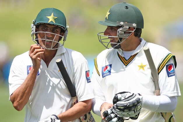 WELLINGTON, NEW ZEALAND - JANUARY 17: Captain of Pakistan Misbah-ul-Haq with team mate Younis Khan walk off of the field at lunch during day three of the Second Test match between the New Zealand Blackcaps and Pakistan at Basin Reserve on January 17, 2011 in Wellington, New Zealand. (Photo by Marty Melville/Getty Images) WELLINGTON, NEW ZEALAND - JANUARY 17: Captain of Pakistan Misbah-ul-Haq with team mate Younis Khan walk off of the field at lunch during day three of the Second Test match between the New Zealand Blackcaps and Pakistan at Basin Reserve on January 17, 2011 in Wellington, New Zealand. (Photo by Marty Melville/Getty Images)