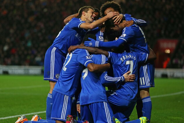 SOUTHAMPTON, ENGLAND - JANUARY 01:  Fernando Torres #9 (obscired) of Chelsea celebrates with teammates after scoring the opening goal during the Barclays Premier League match between Southampton and Chelsea at St Mary's Stadium on January 1, 2014 in Southampton, England.  (Photo by Warren Little/Getty Images)