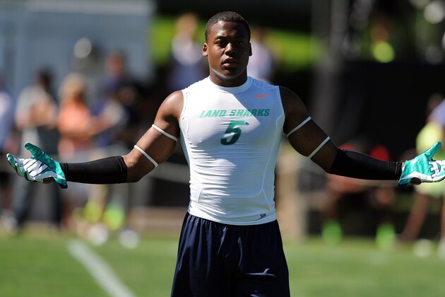 Jul 3, 2013; Beaverton, OR, USA; Linebacker Nyles Morgan (5) looks over for a play call from the bench during the Nike 7on7 elimination play at Nike World Headquarters. Mandatory Credit: Steve Dykes-USA TODAY Sports Jul 3, 2013; Beaverton, OR, USA; Linebacker Nyles Morgan (5) looks over for a play call from the bench during the Nike 7on7 elimination play at Nike World Headquarters. Mandatory Credit: Steve Dykes-USA TODAY Sports