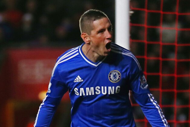SOUTHAMPTON, ENGLAND - JANUARY 01:  Fernando Torres of Chelsea celebrates after scoring the opening goal during the Barclays Premier League match between Southampton and Chelsea at St Mary's Stadium on January 1, 2014 in Southampton, England.  (Photo by Warren Little/Getty Images)