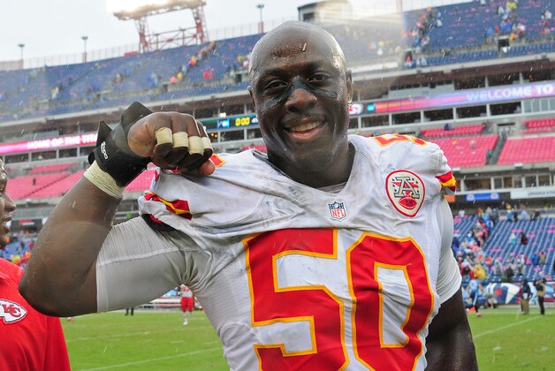 NASHVILLE, TN - OCTOBER 6: Justin Houston #50 of the Kansas City Chiefs celebrates after the game against the Tennessee Titans at LP Field on October 6, 2013 in Nashville, Tennessee. (Photo by Scott Cunningham/Getty Images) NASHVILLE, TN - OCTOBER 6: Justin Houston #50 of the Kansas City Chiefs celebrates after the game against the Tennessee Titans at LP Field on October 6, 2013 in Nashville, Tennessee. (Photo by Scott Cunningham/Getty Images)
