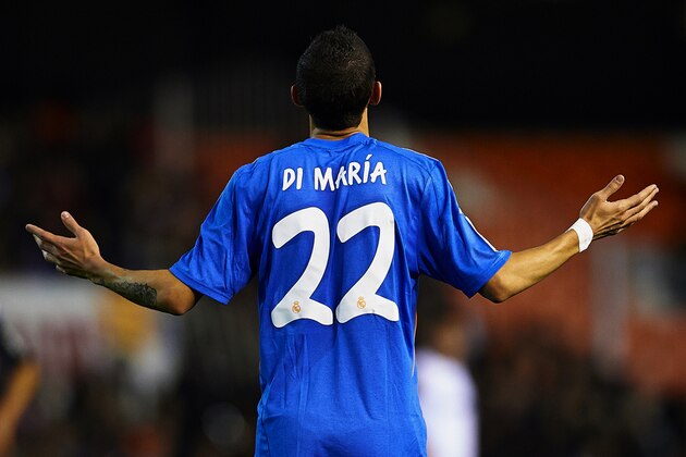 VALENCIA, SPAIN - DECEMBER 22:  Angel Di Maria of Real Madrid celebrates after scoring the opening goal during the La Liga match between Valencia CF and Real Madrid CF at Estadio Mestalla on December 22, 2013 in Valencia, Spain.  (Photo by Manuel Queimadelos Alonso/Getty Images)