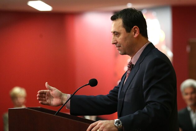 LOS ANGELES, CA - DECEMBER 03:  Steve Sarkisian speaks at a press conference introducing him as the new USC  head football coach at the John McKay Center at the University of Southern California on December 3, 2013 in Los Angeles, California.  (Photo by Stephen Dunn/Getty Images)