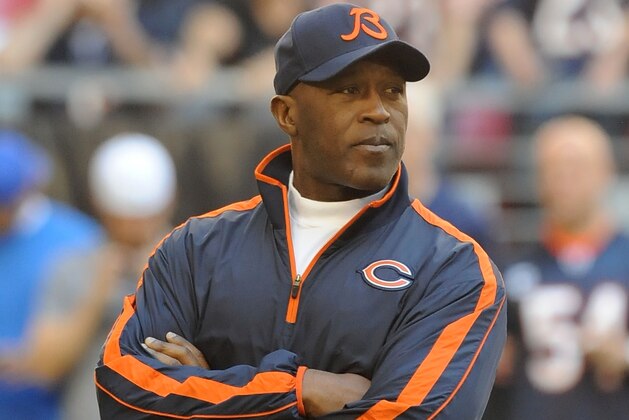 GLENDALE, AZ - DECEMBER 23: Head Coach Lovie Smith of the Chicago Bears watches pregame against the Arizona Cardinals at University of Phoenix Stadium on December 23, 2012 in Glendale, Arizona. (Photo by Norm Hall/Getty Images)